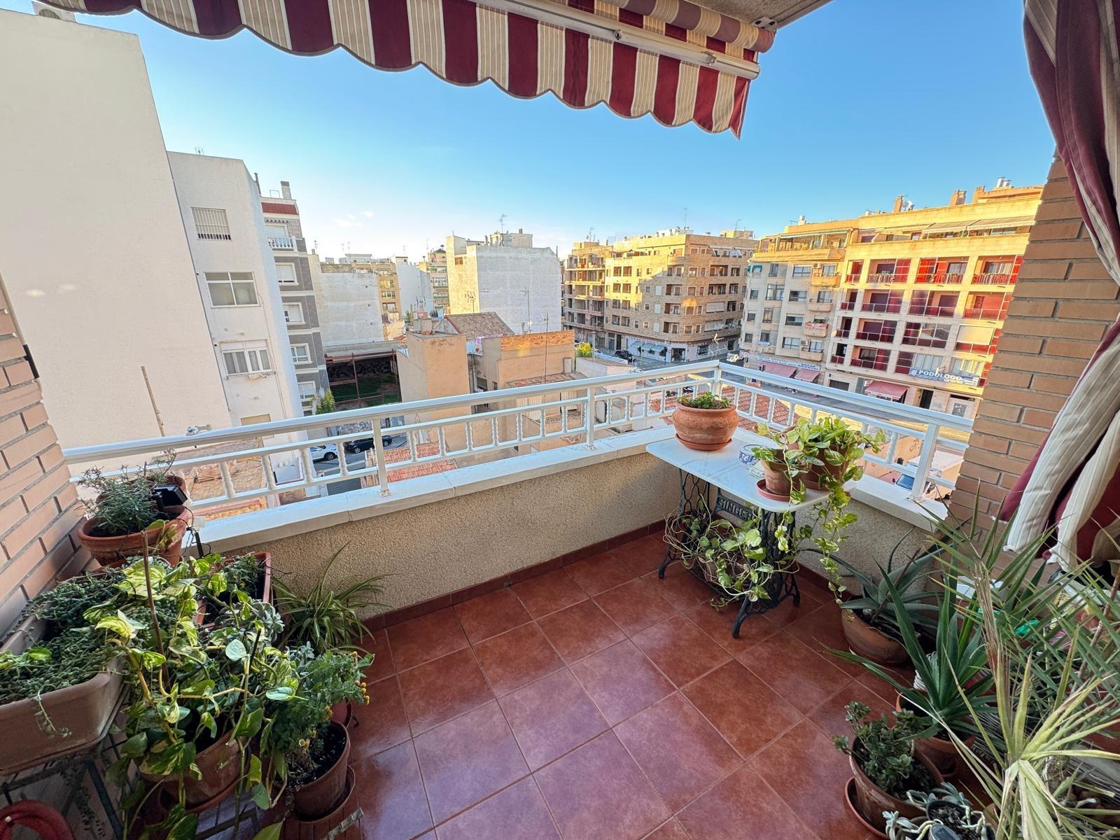 Kitchen in apartment for sale in Torrevieja
