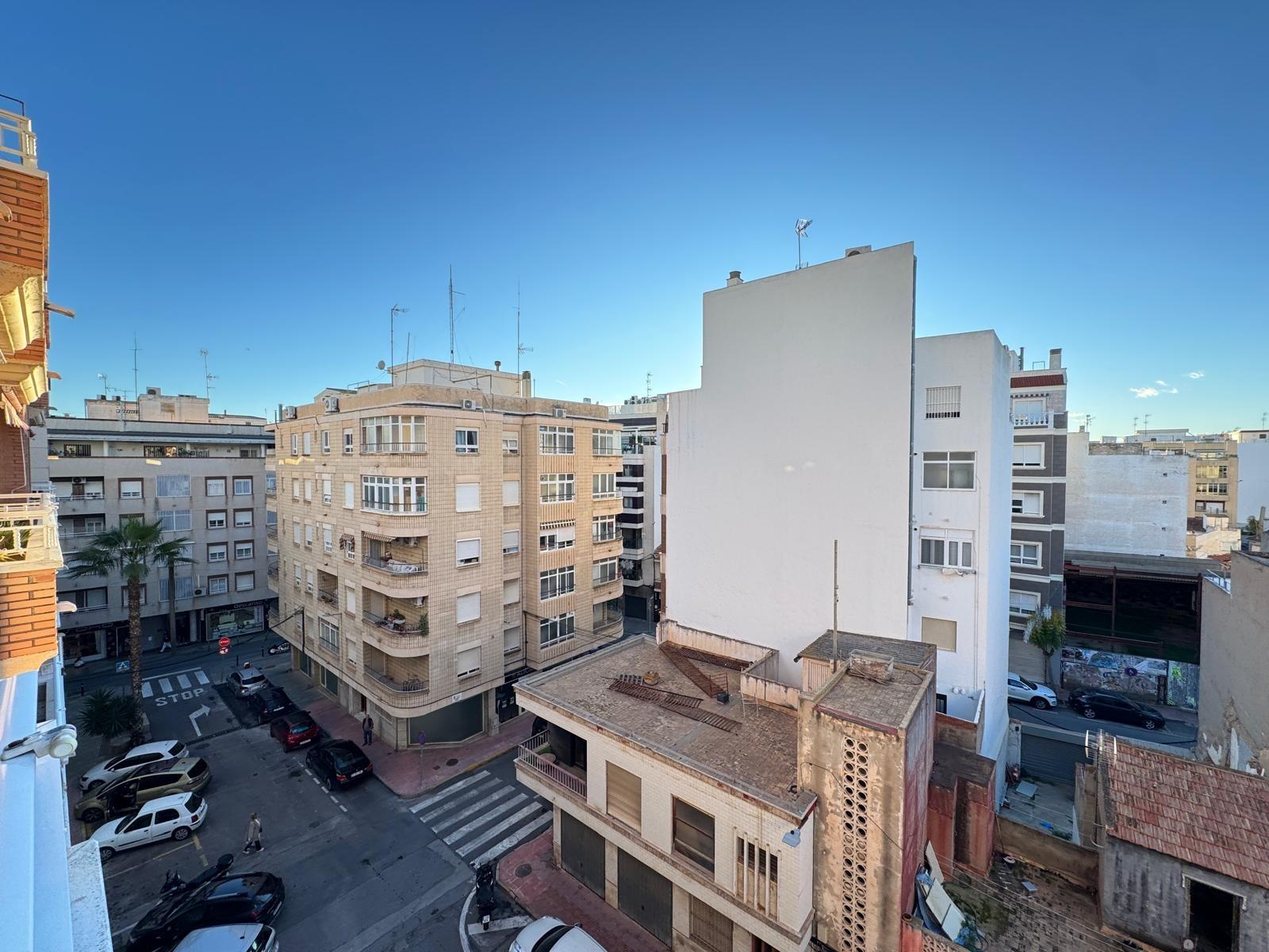 Master bedroom in apartment for sale in Torrevieja