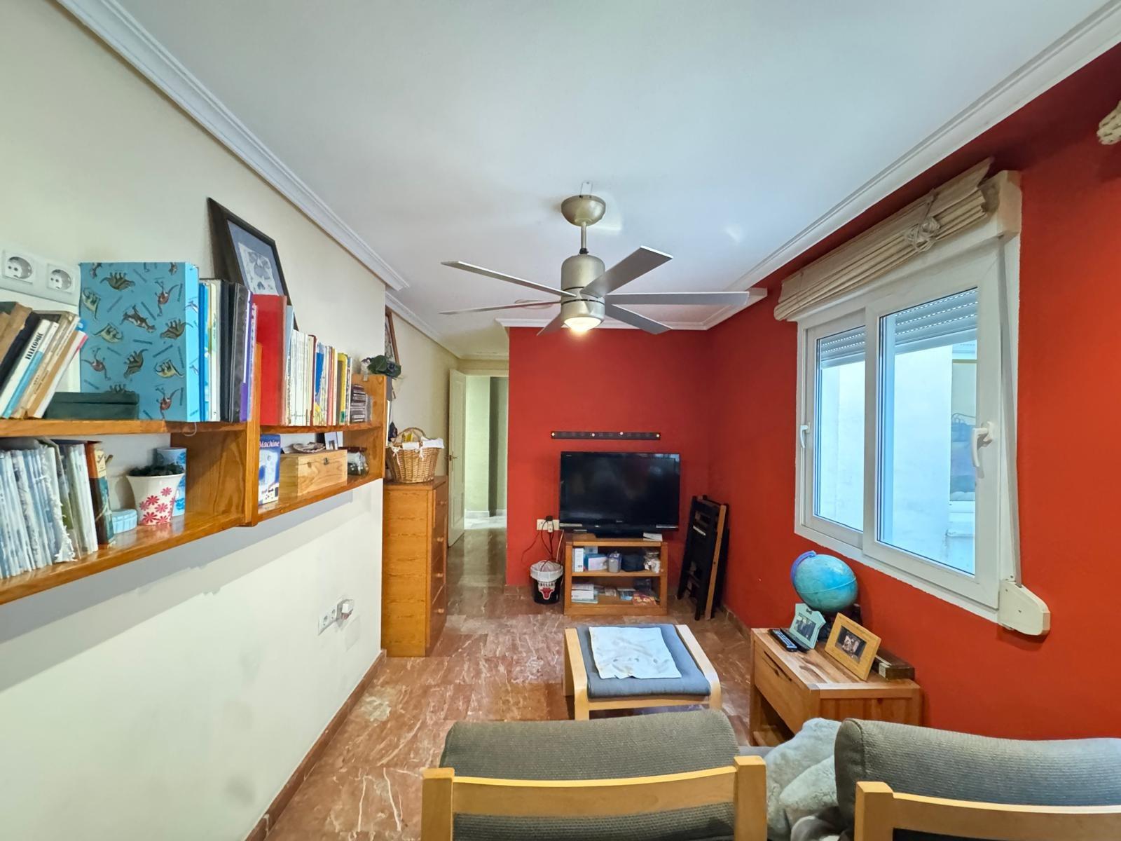 Bedroom in apartment for sale in Torrevieja
