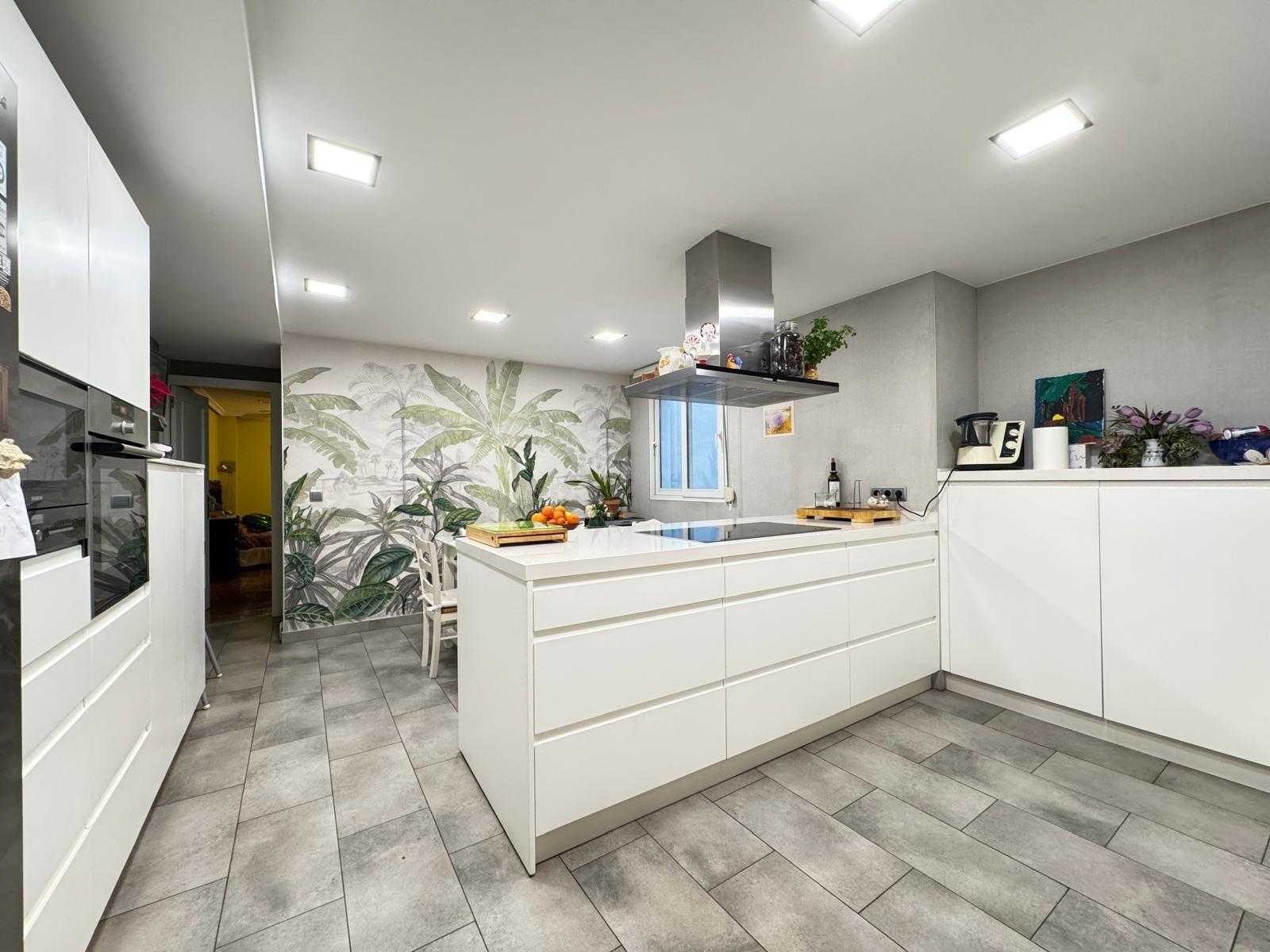 Bedroom in apartment for sale in Torrevieja