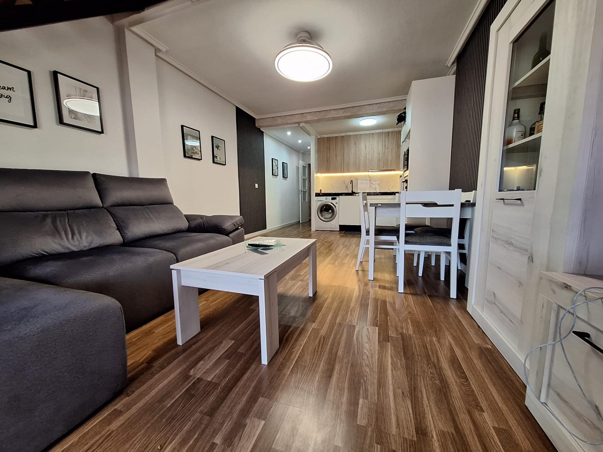 Bedroom in apartment for sale in Torrevieja
