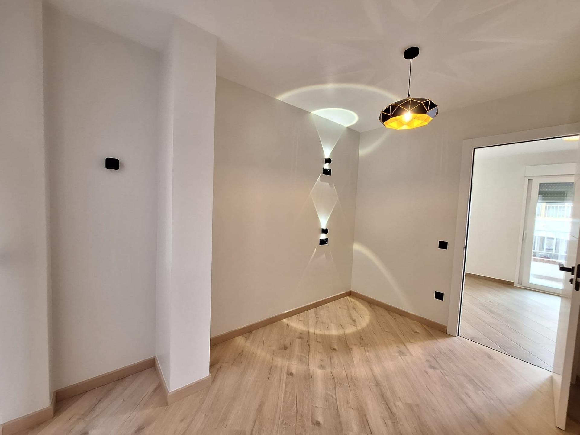 Master bedroom in apartment for sale in Torrevieja