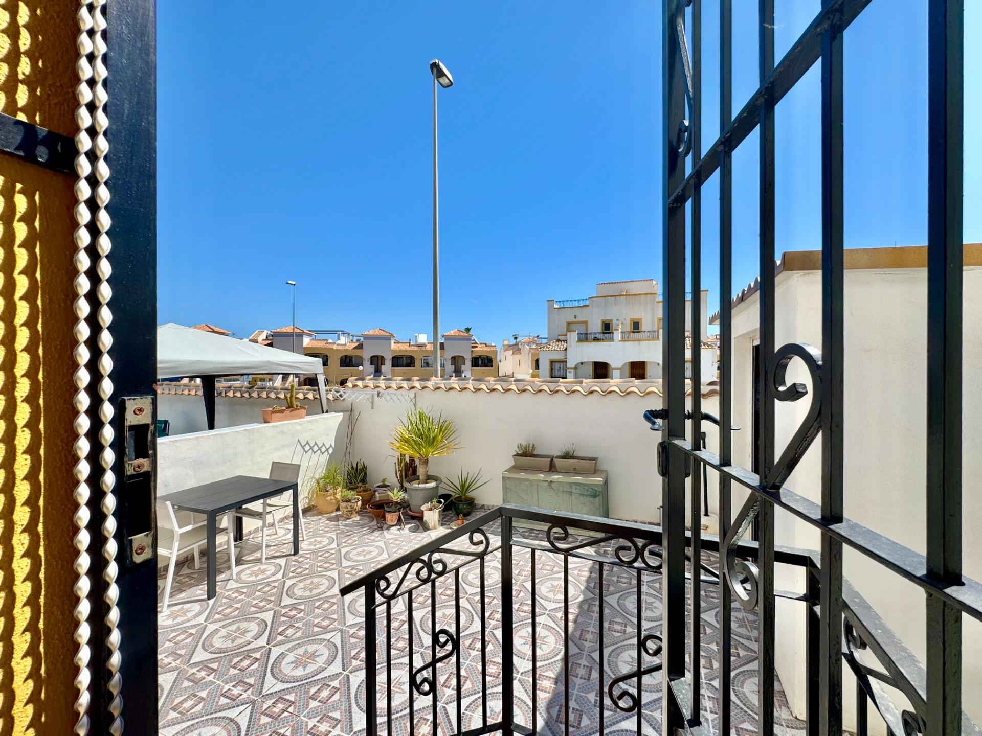 Dining area in terraced for sale in Orihuela Costa