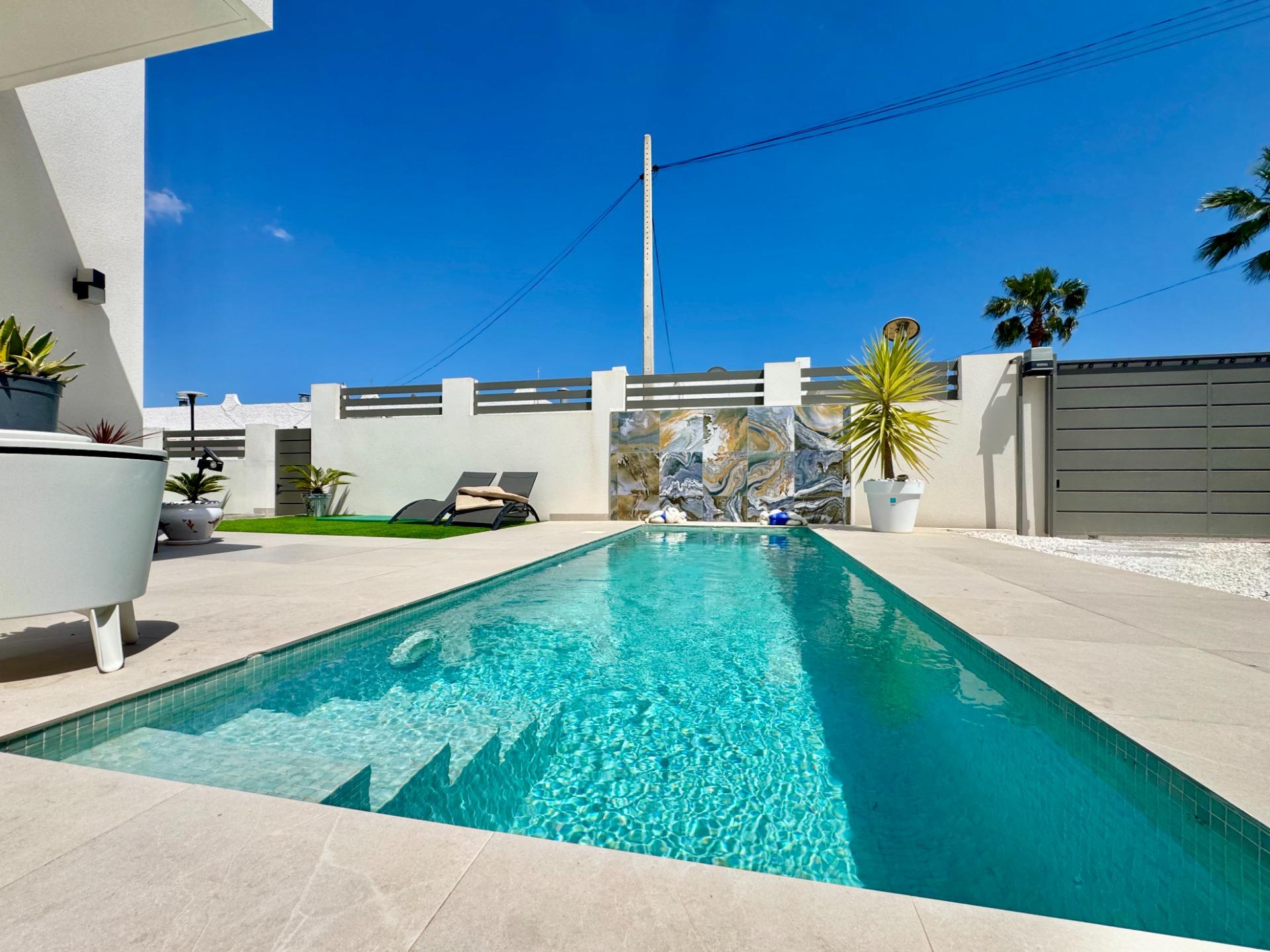 Terrace in villa for sale in San Miguel de Salinas