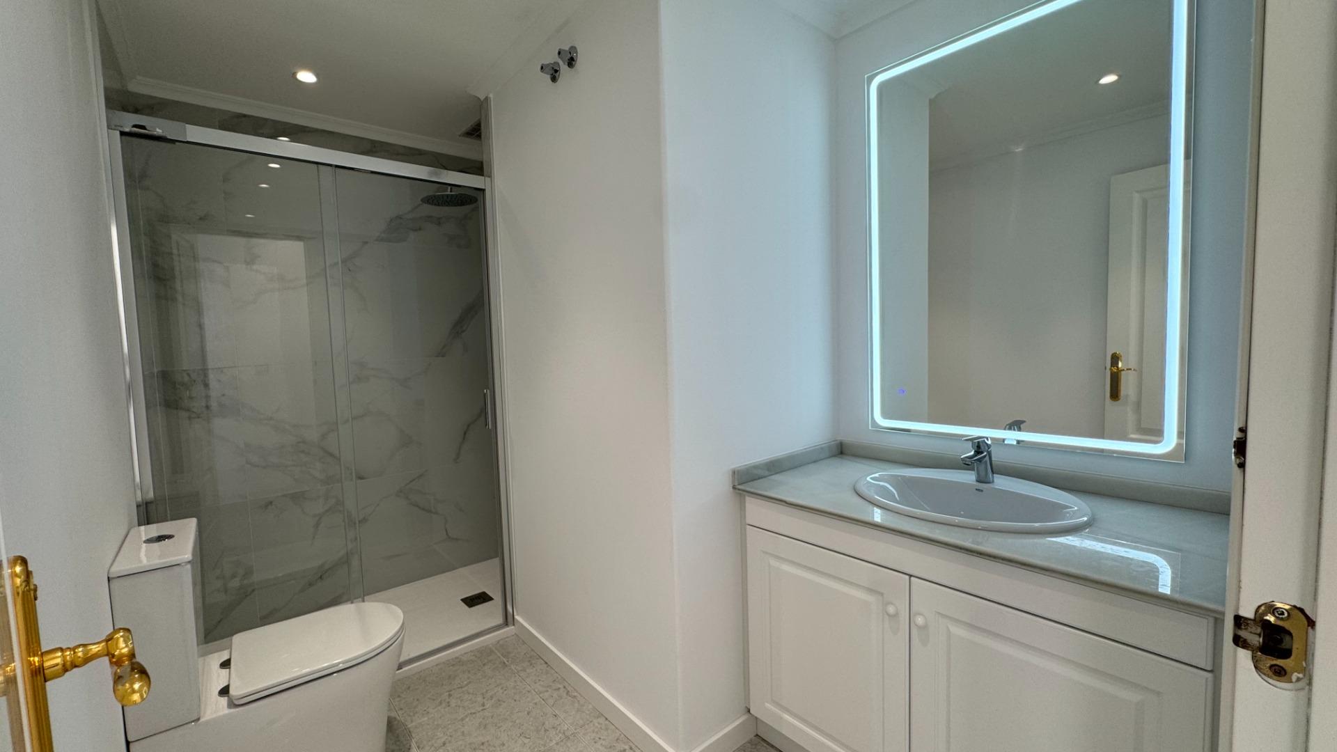 Bedroom in apartment for sale in Orihuela Costa