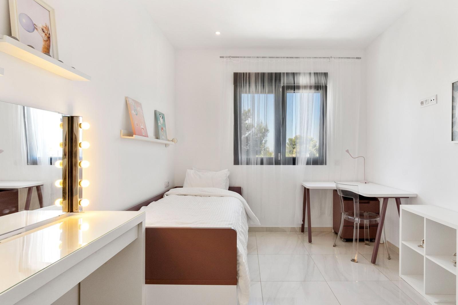 Master bedroom in terraced for sale in Villamartin