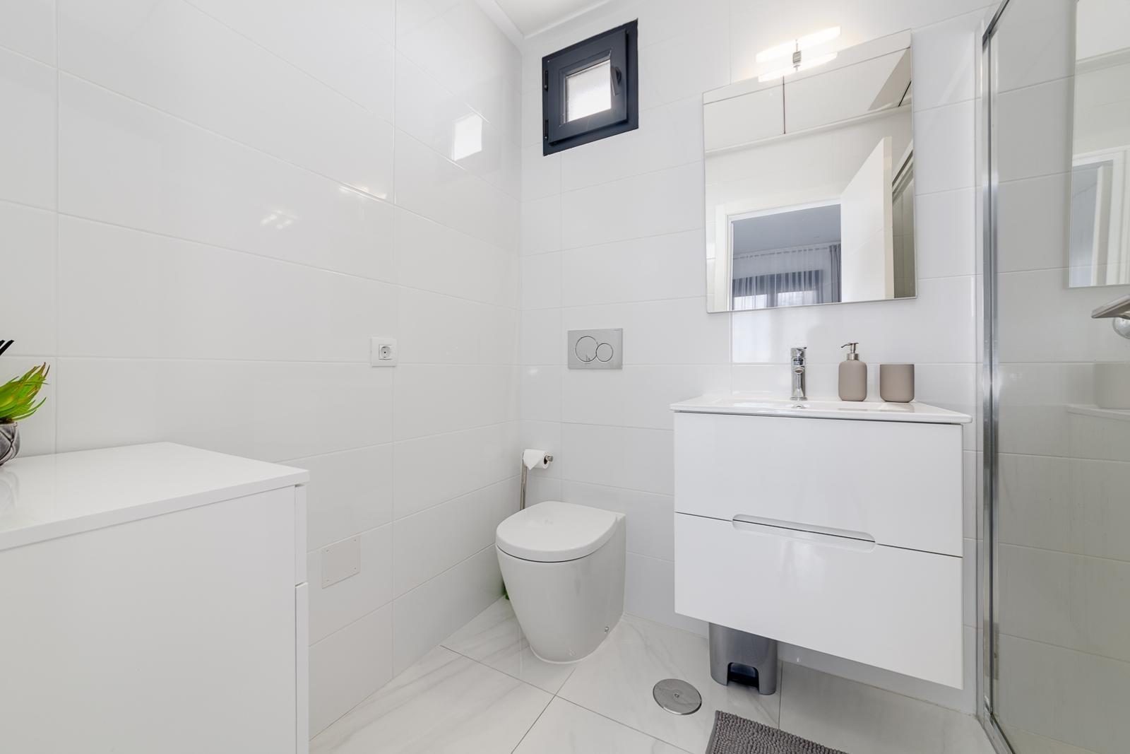 Bedroom in terraced for sale in Villamartin