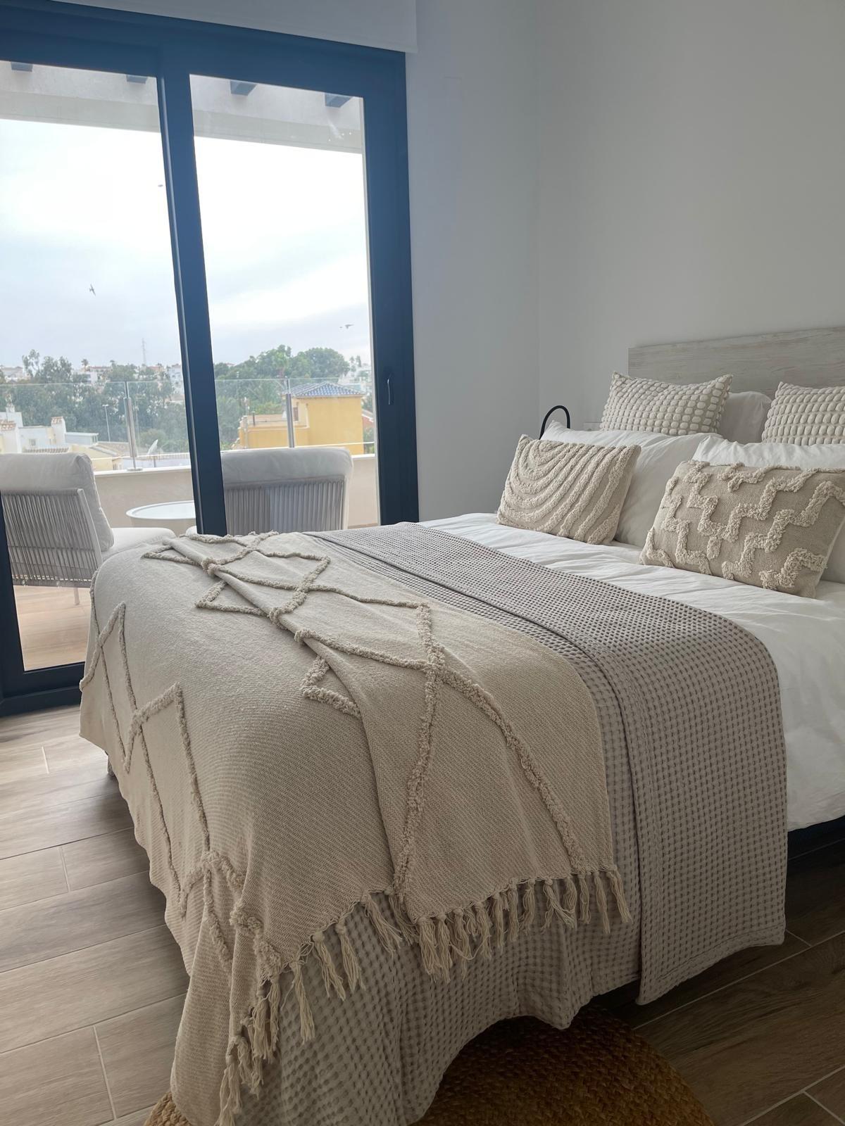Dining area in penthouse for sale in Orihuela Costa