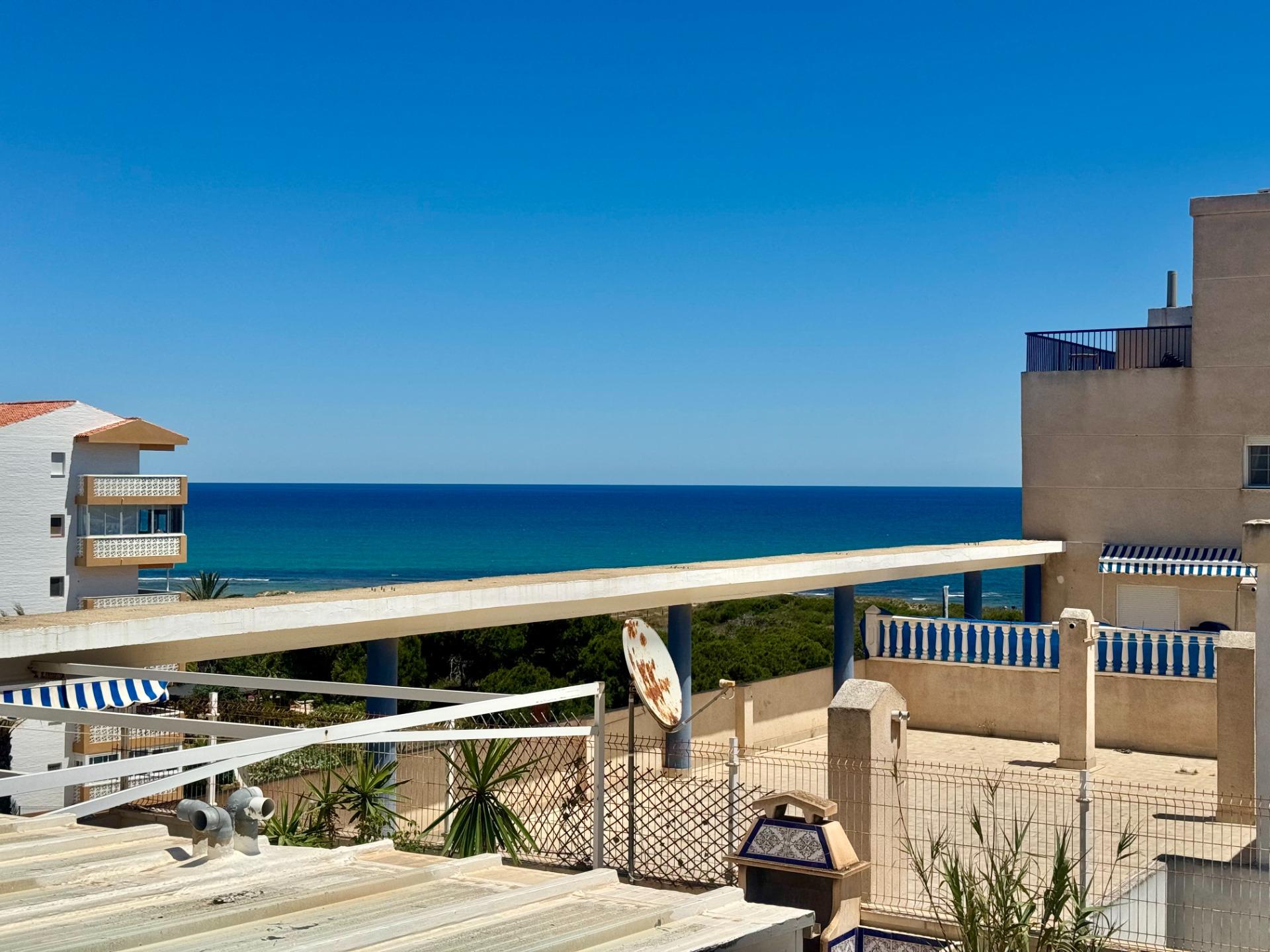 Bedroom in apartment for sale in Torrevieja