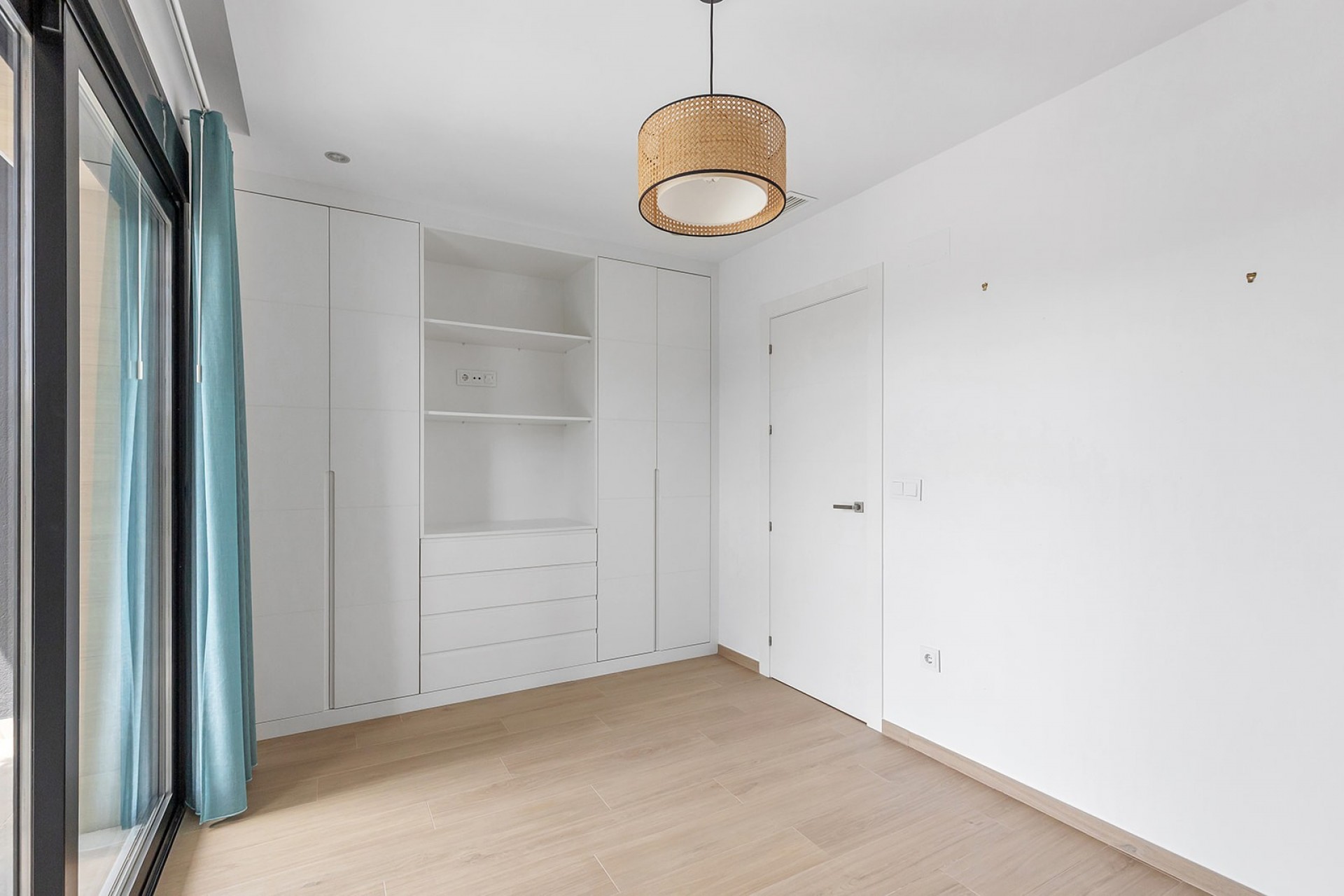 Bedroom in villa for sale in Benijofar
