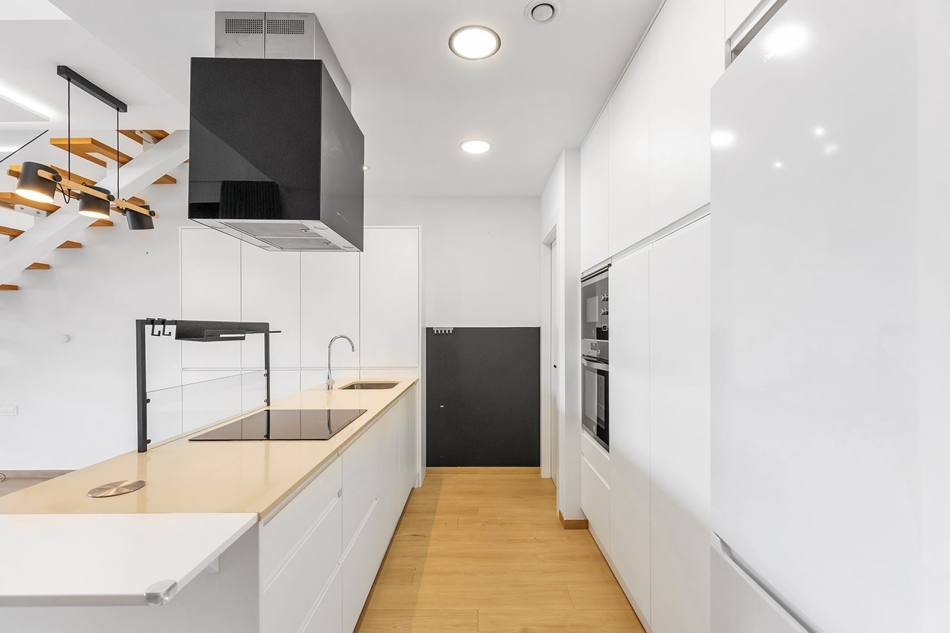 Villa Moderna de Luxo em Benijófar – Um Refúgio de Elegância na Costa Blanca