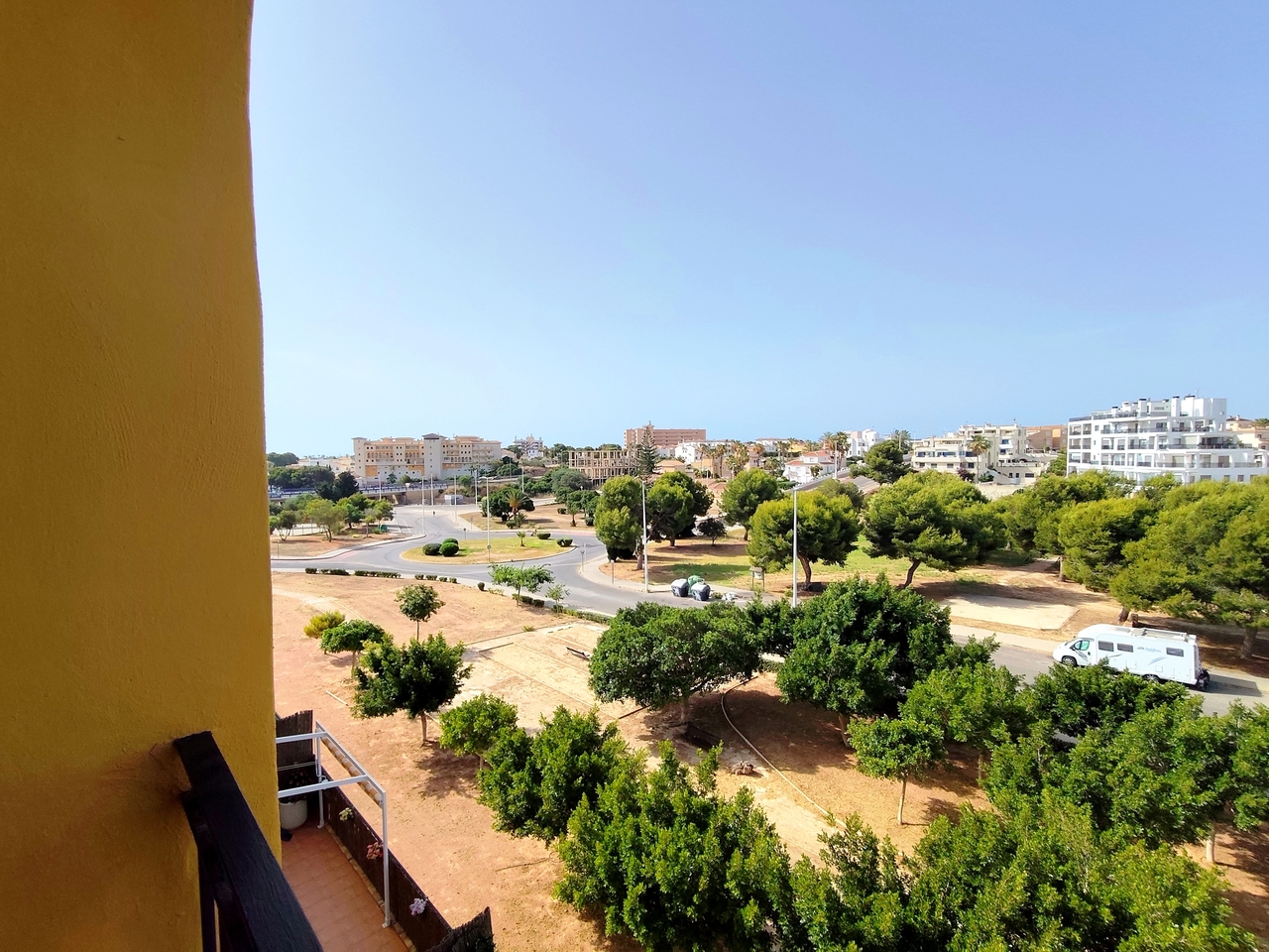 Bedroom in apartment for sale in La Zenia