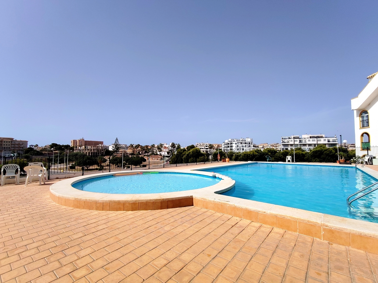Kitchen in apartment for sale in La Zenia