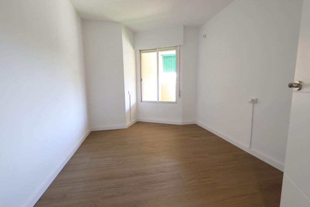 Master bedroom in apartment for sale in Orihuela Costa