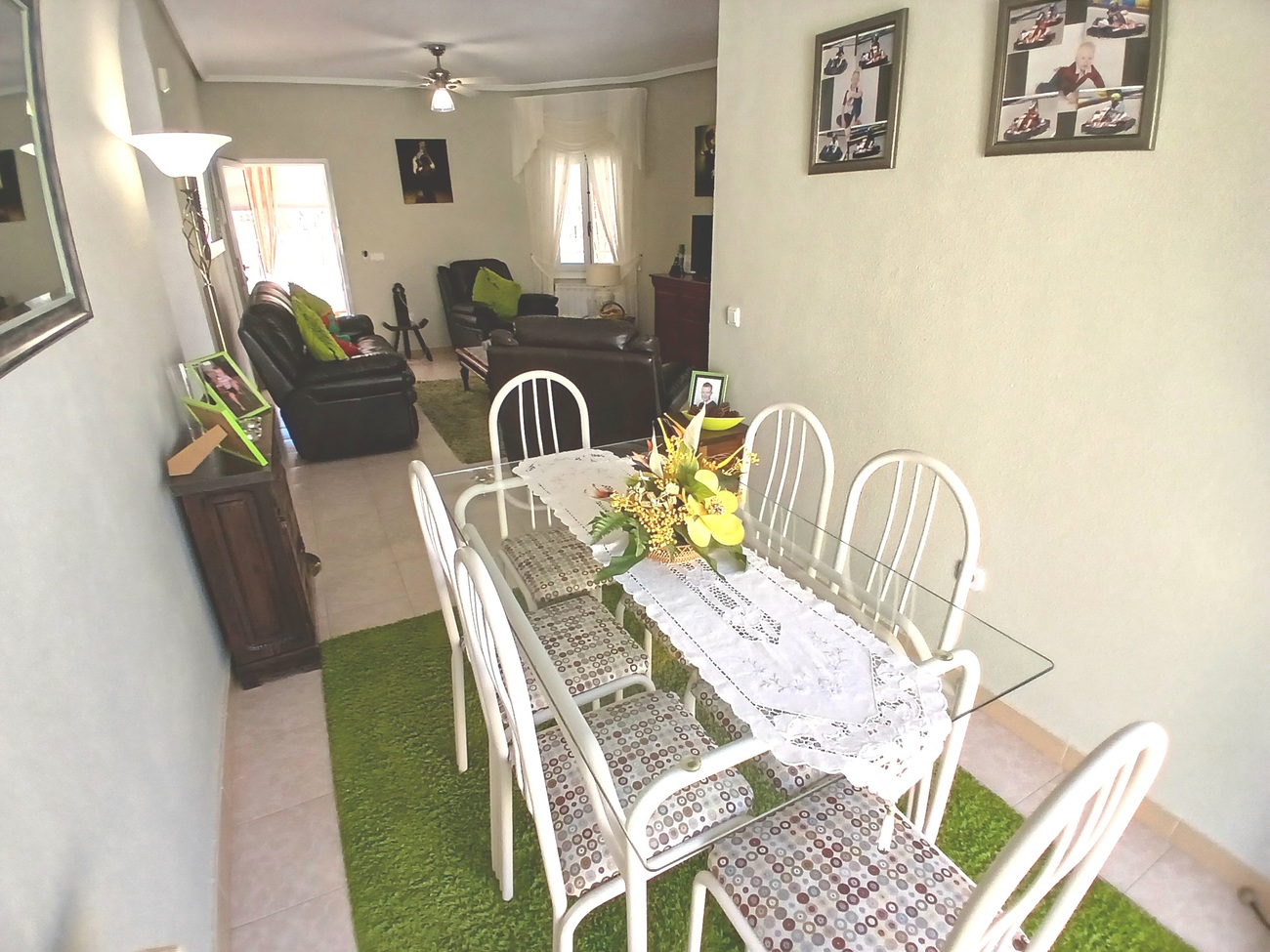 Living room in villa for sale in Villamartin