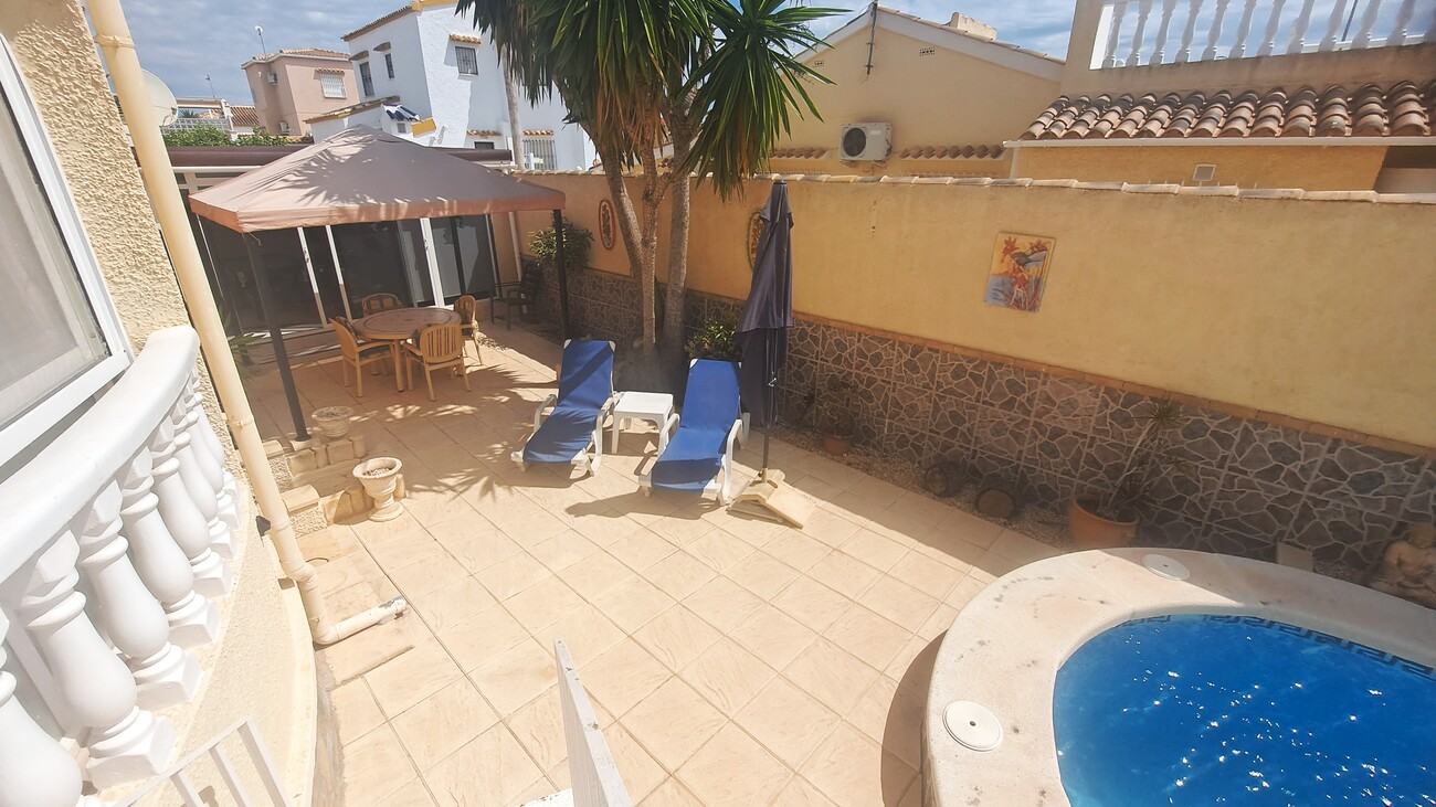 Exterior view in villa for sale in Villamartin