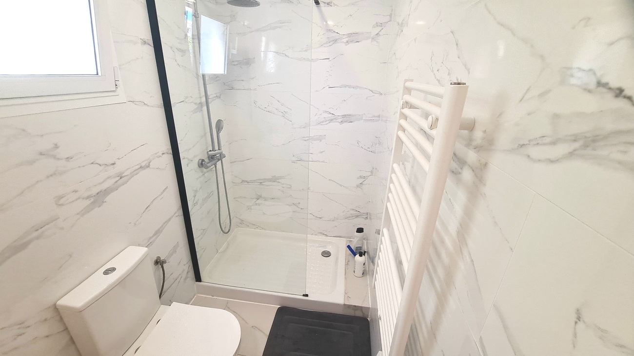 Master bedroom in villa for sale in San Miguel de Salinas