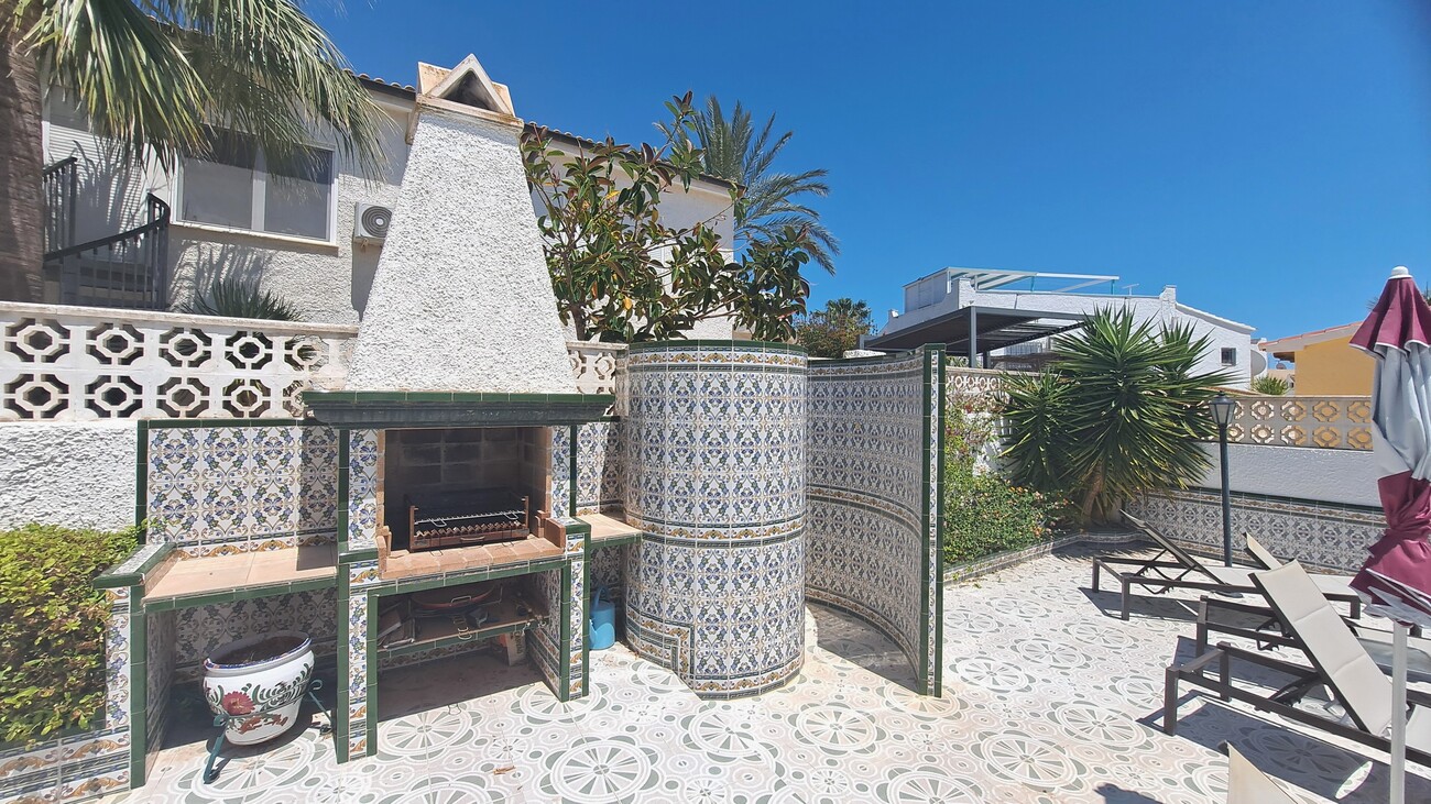 Dining area in villa for sale in San Miguel de Salinas