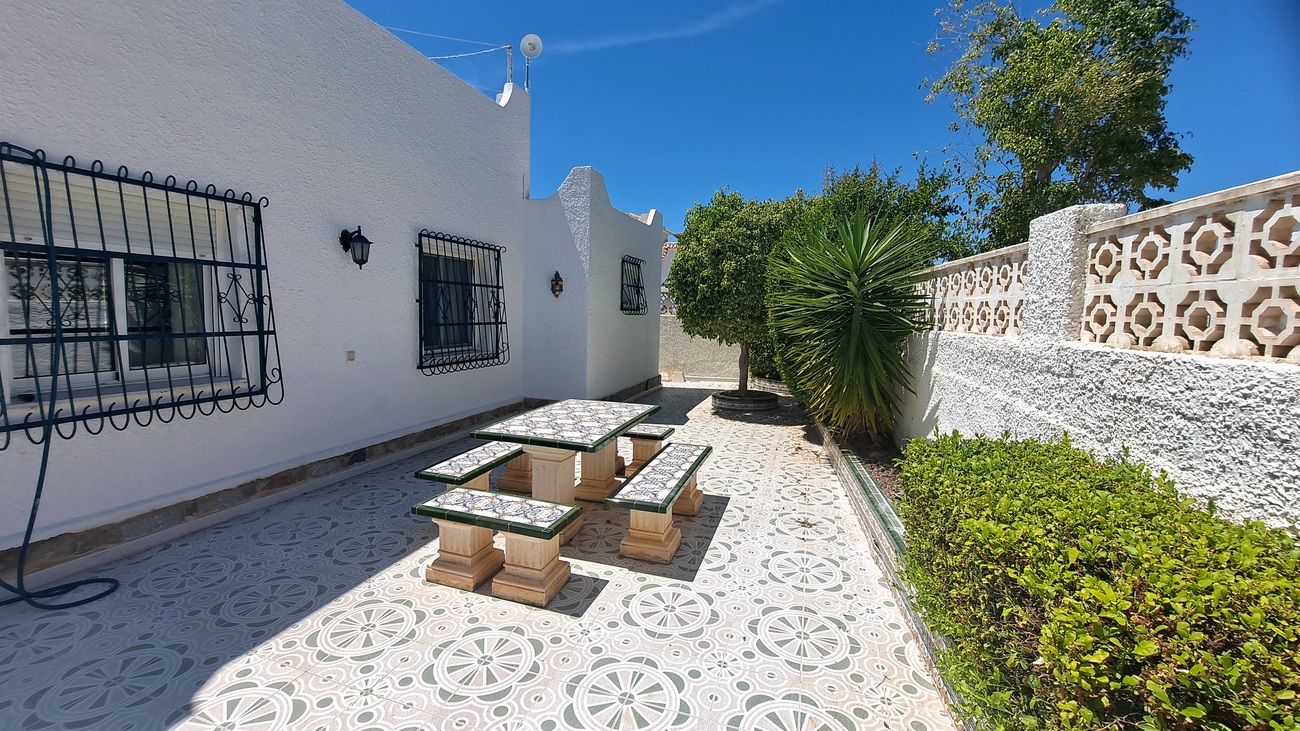 Bedroom in villa for sale in San Miguel de Salinas