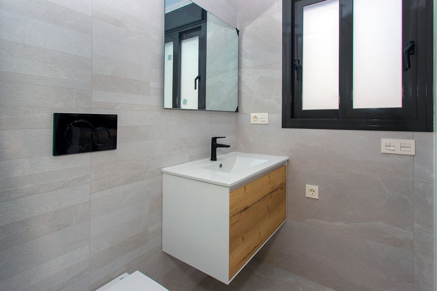 Pool area in apartment for sale in Torrevieja