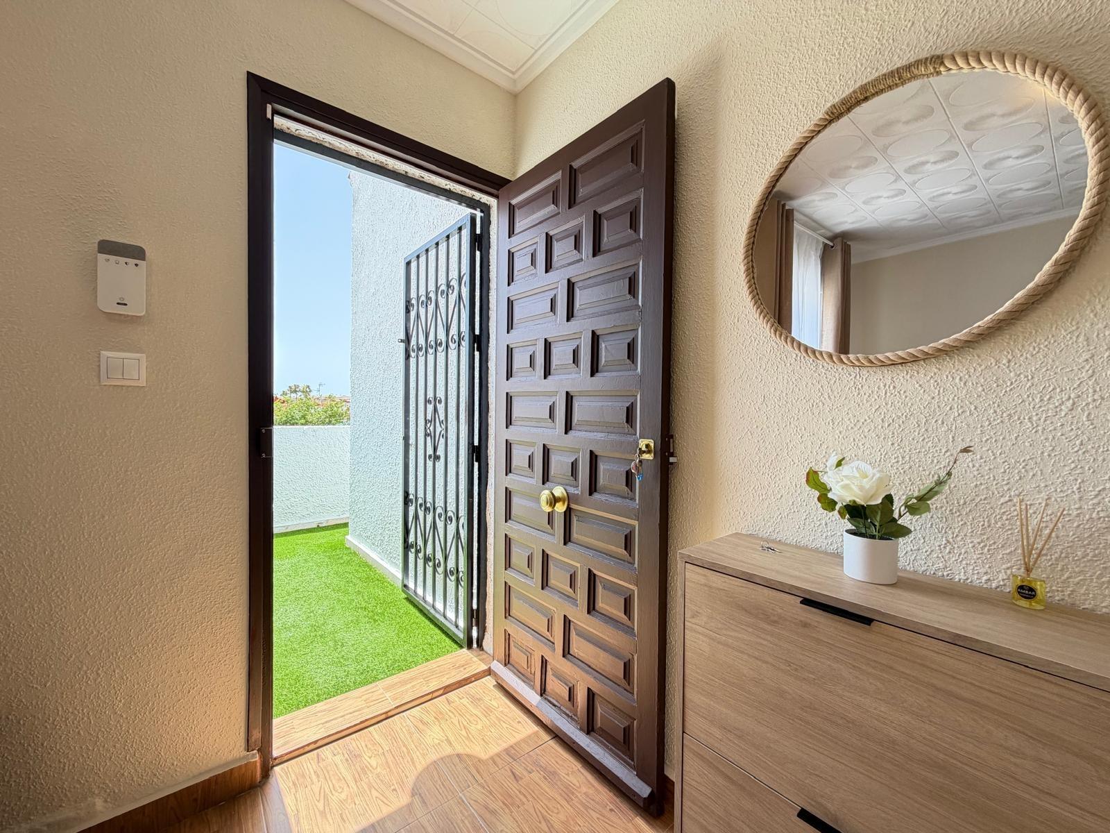 Terrace in bungalow for sale in Torrevieja
