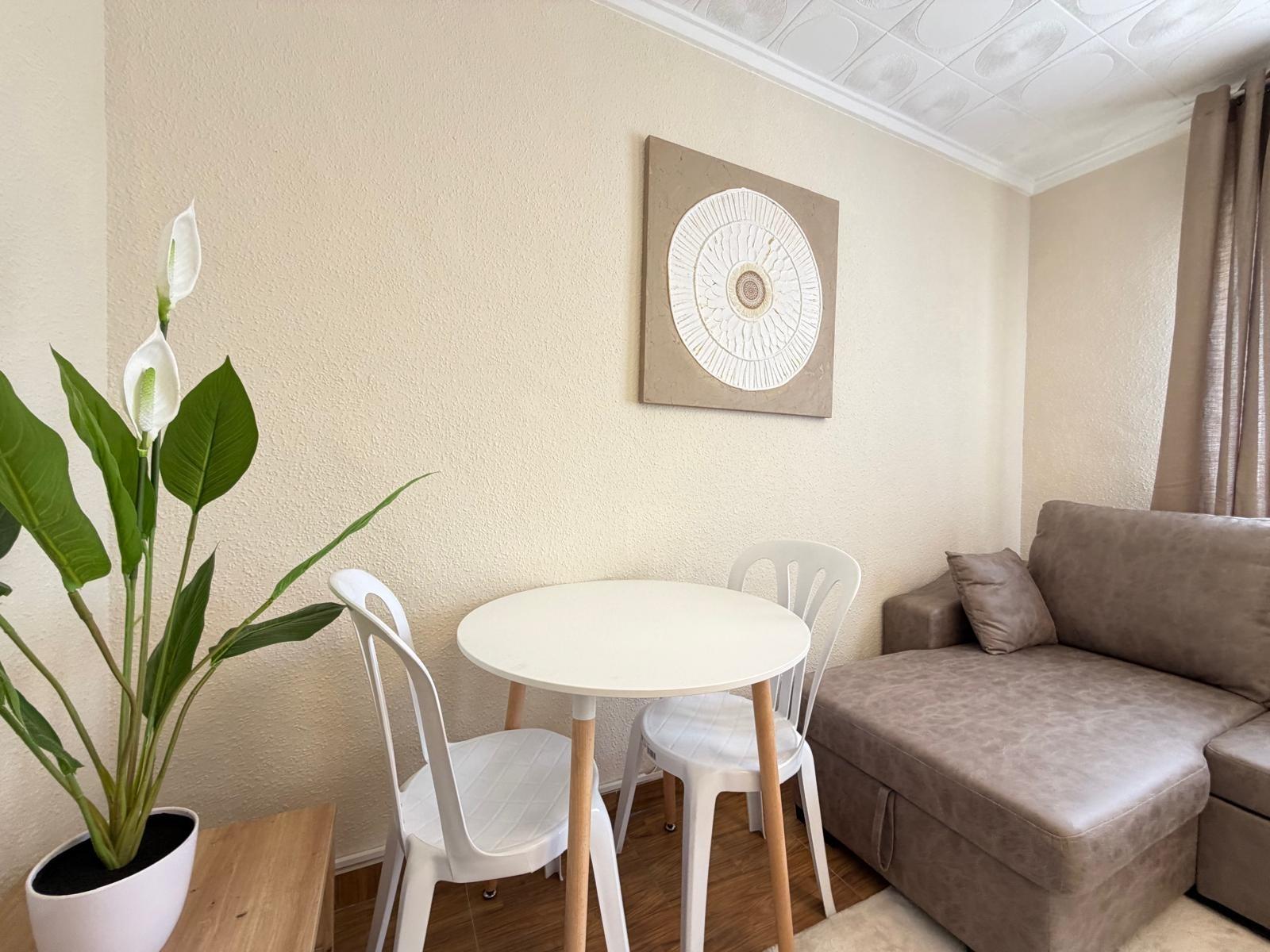 Bedroom in bungalow for sale in Torrevieja