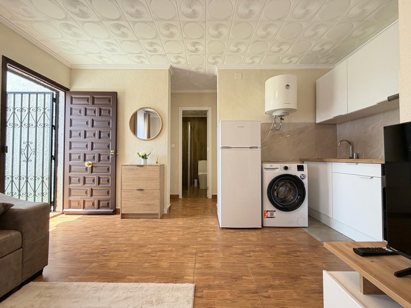Master bedroom in bungalow for sale in Torrevieja