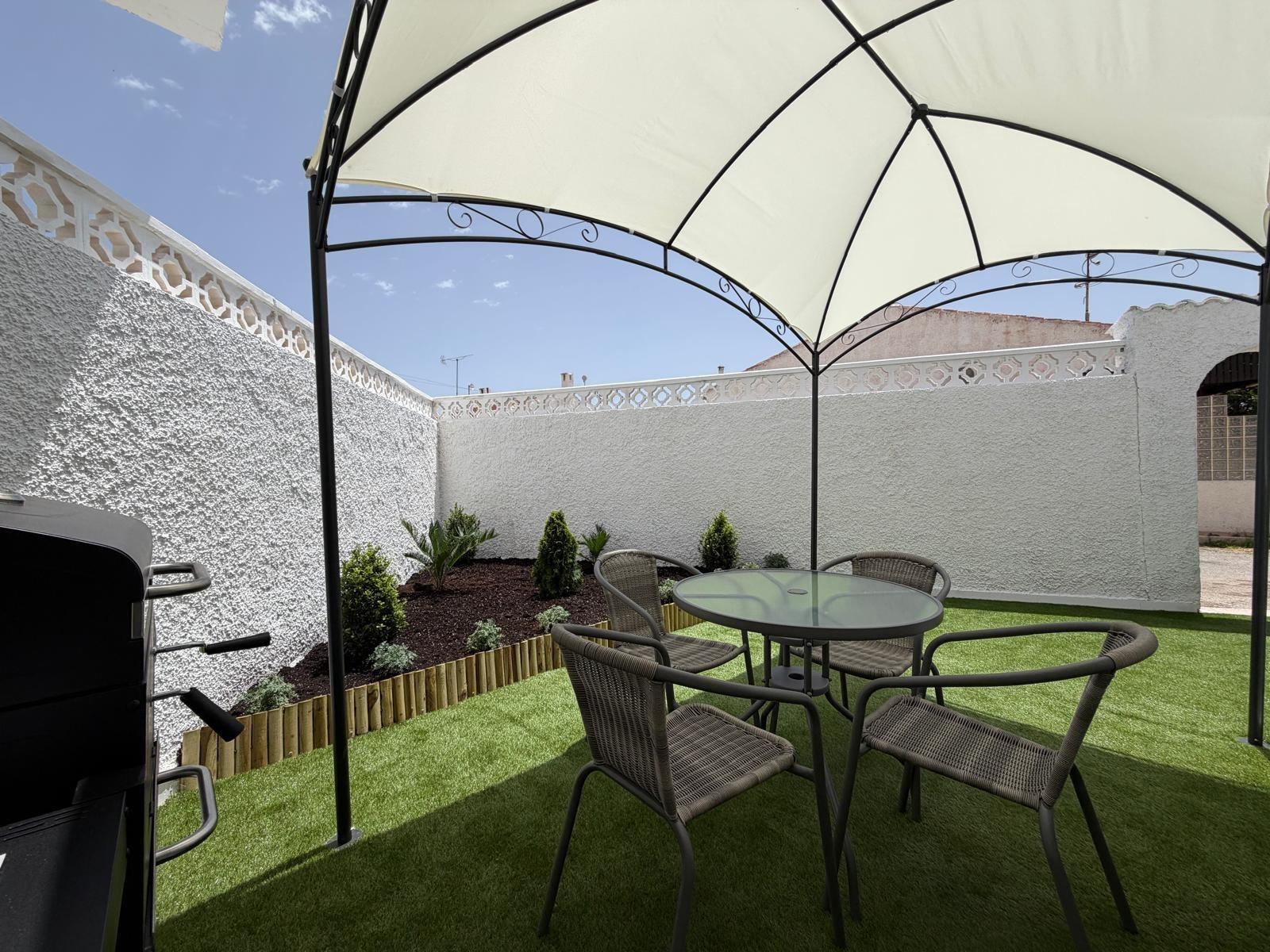 Terrace in bungalow for sale in Torrevieja