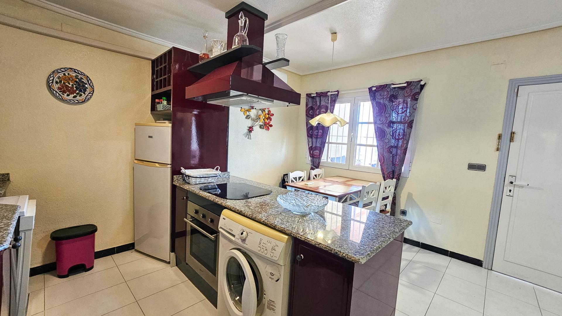 Kitchen in bungalow for sale in Orihuela Costa