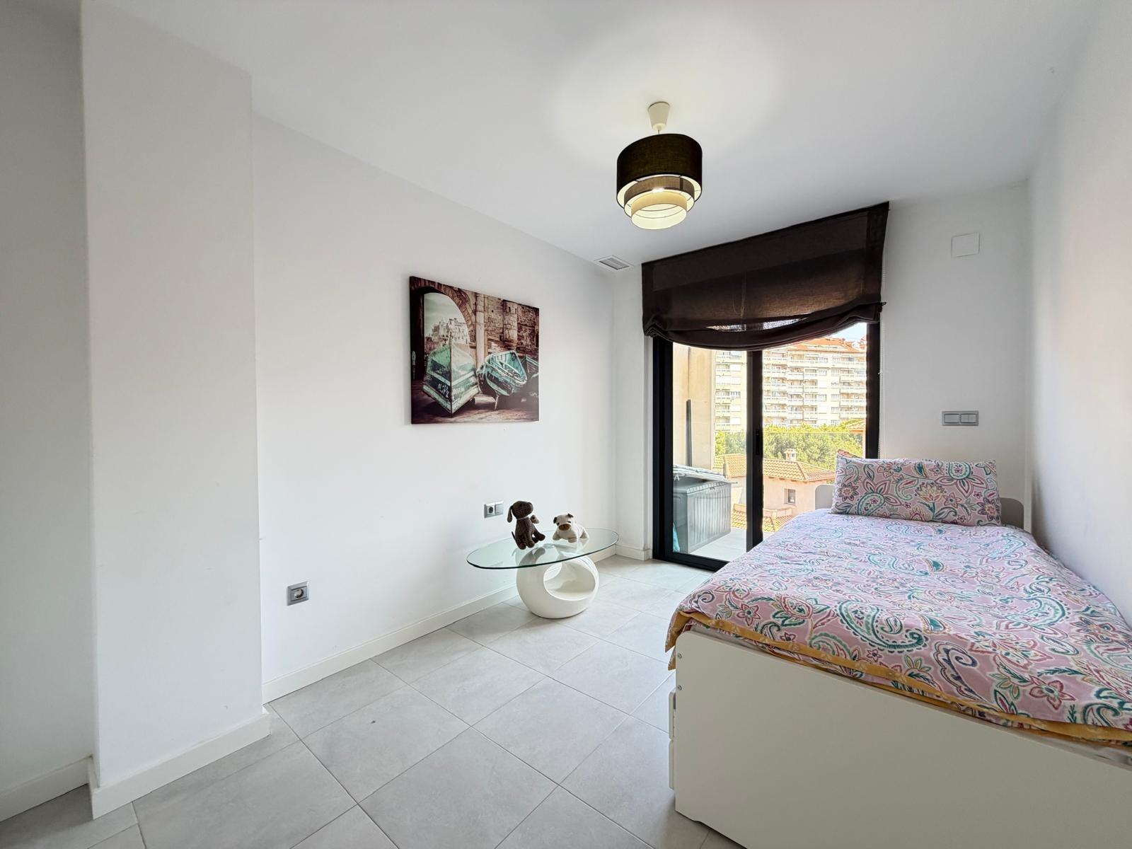 Master bedroom in apartment for sale in Orihuela Costa