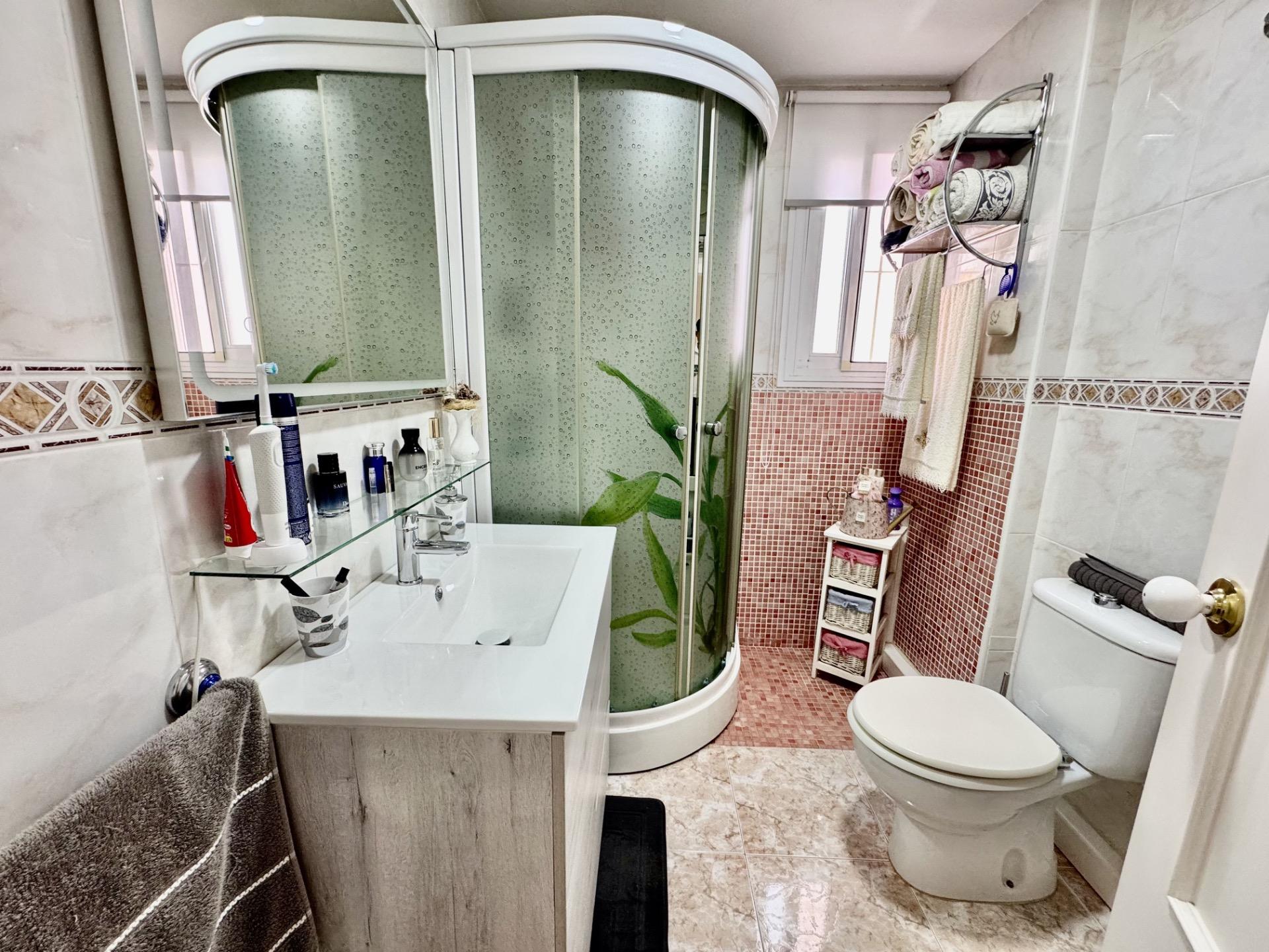 Bedroom in terraced for sale in Orihuela