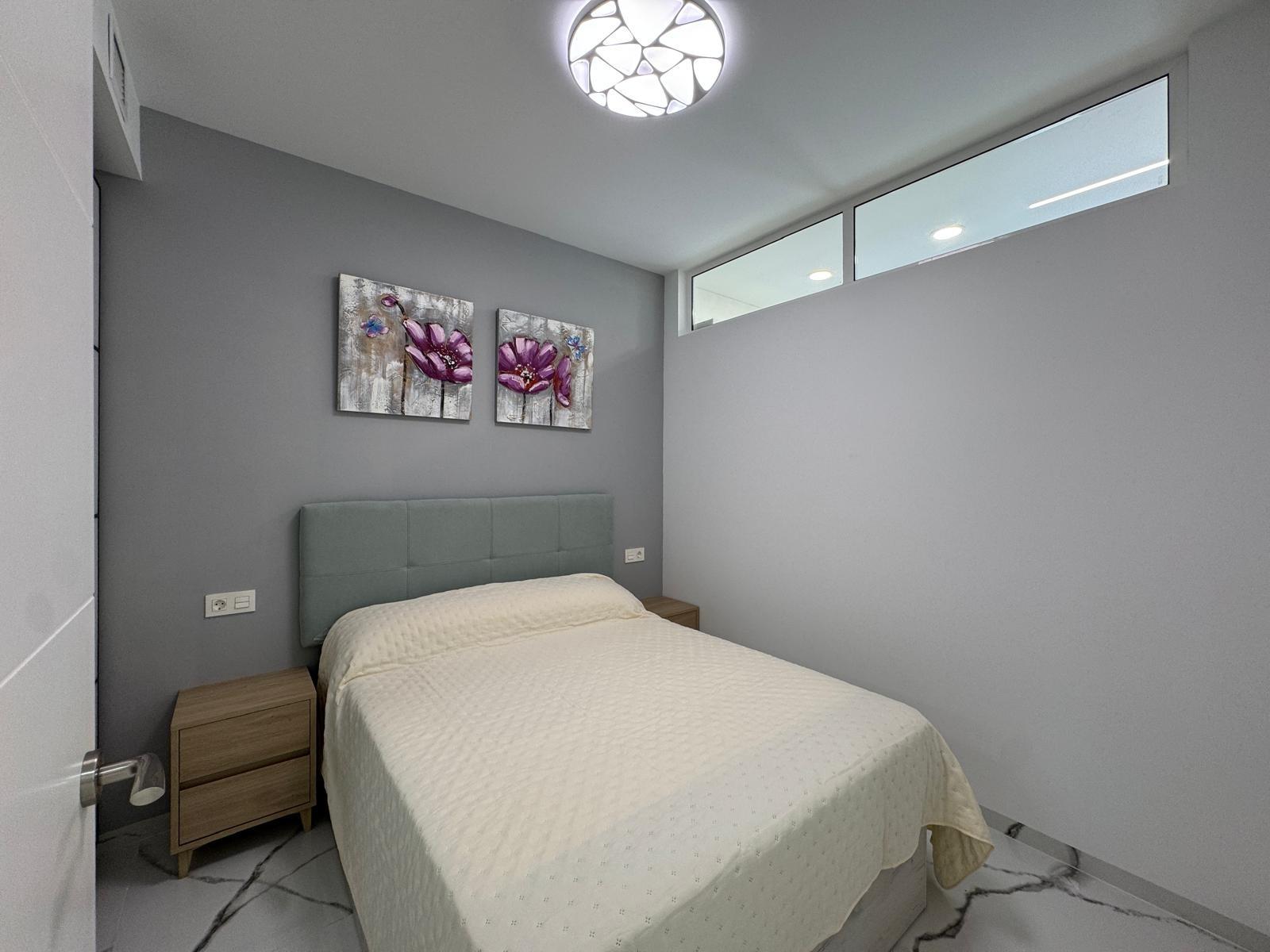 Master bedroom in apartment for sale in Torrevieja