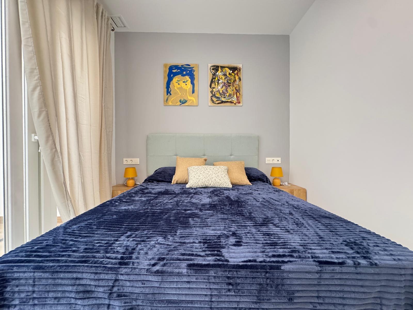 Bedroom in apartment for sale in Torrevieja