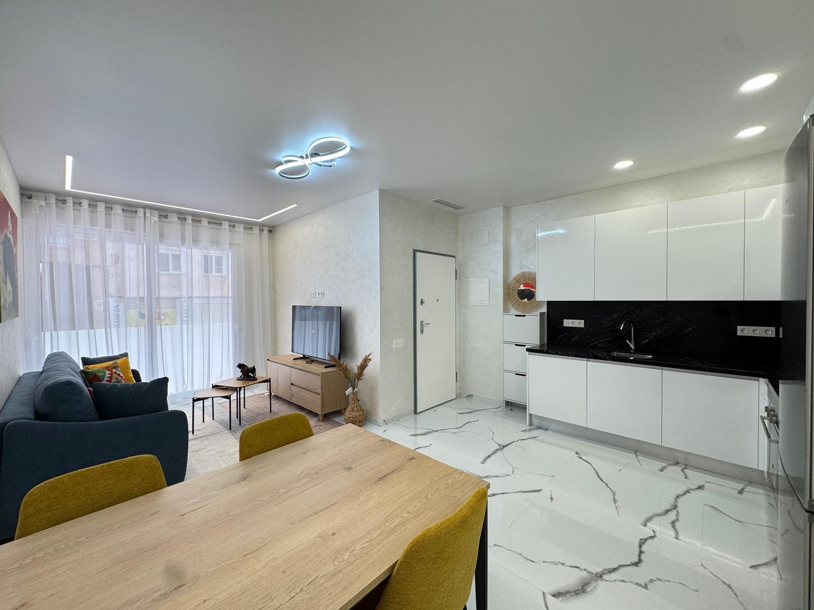 托雷维耶哈海景臻寓:距Playa del Cura仅50米,2025年全新翻新奢华居所