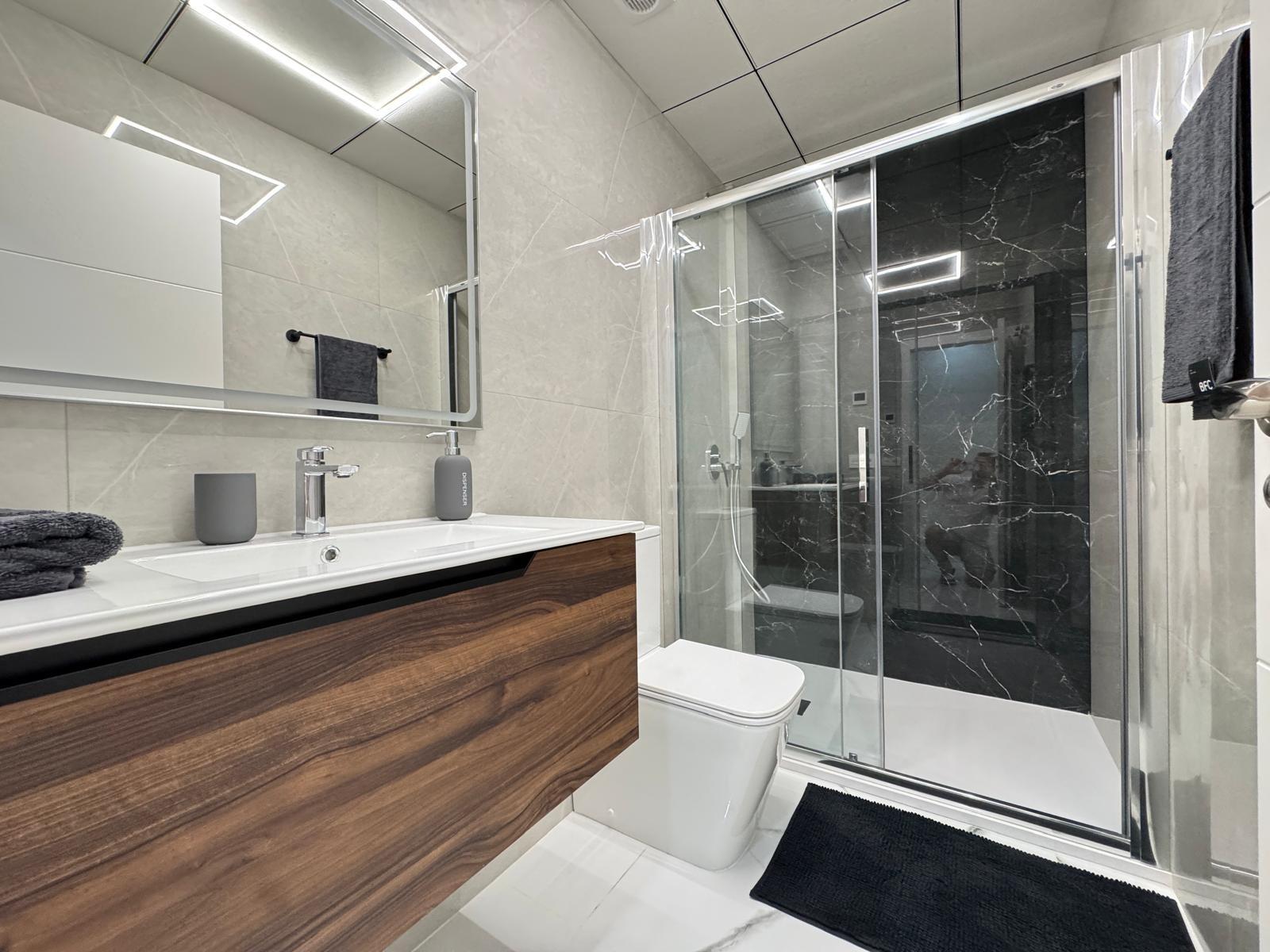 Master bedroom in apartment for sale in Torrevieja