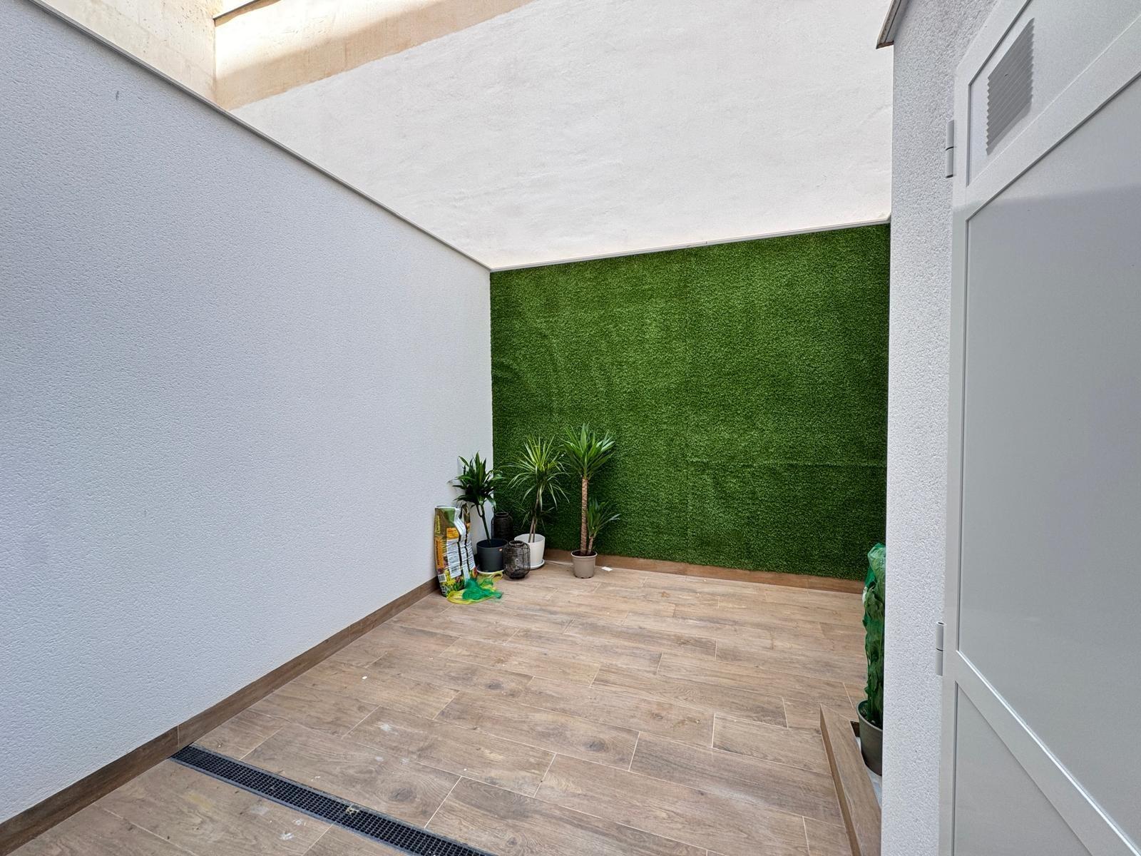 Pool area in apartment for sale in Torrevieja