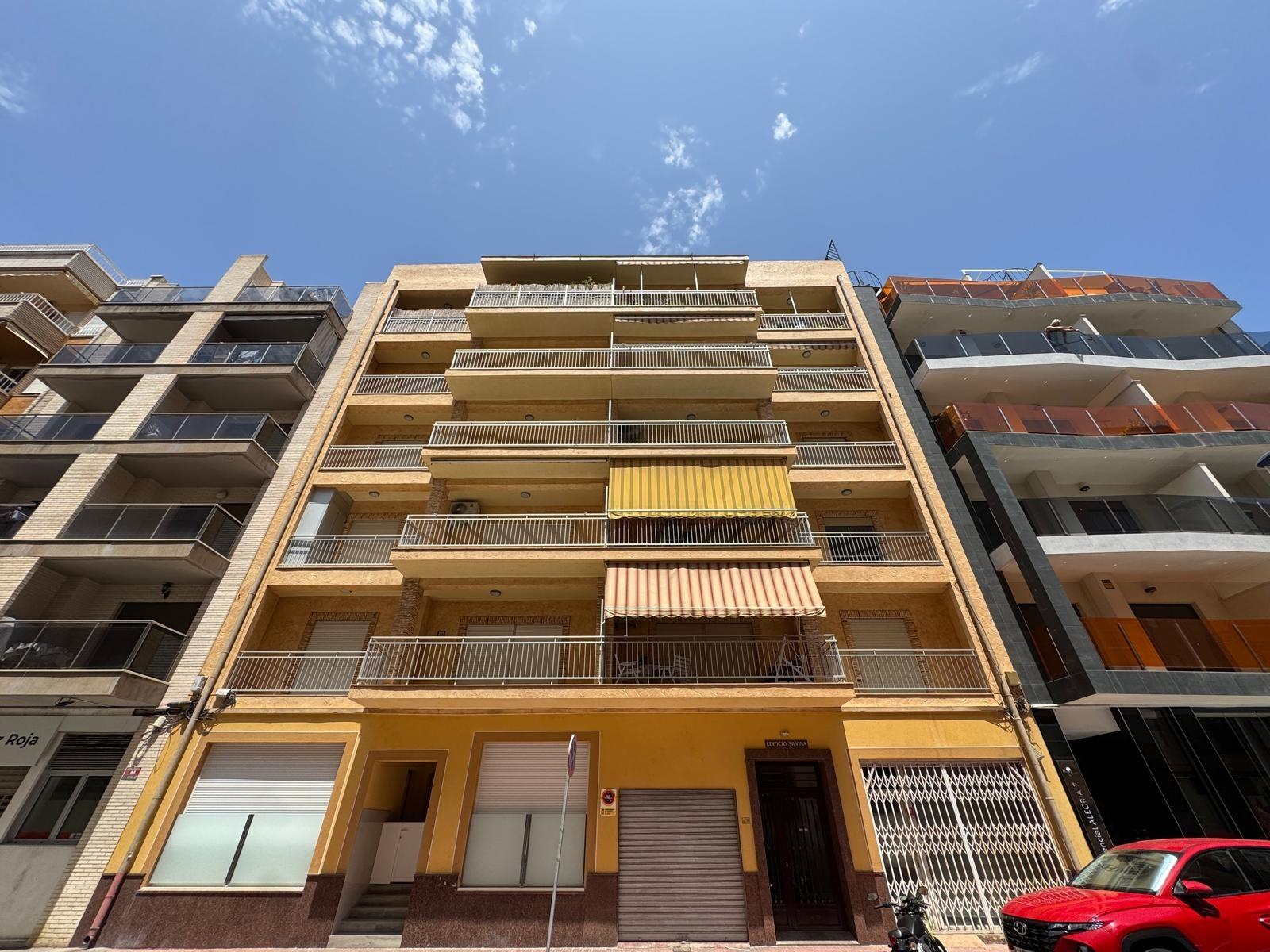 Kitchen in apartment for sale in Torrevieja