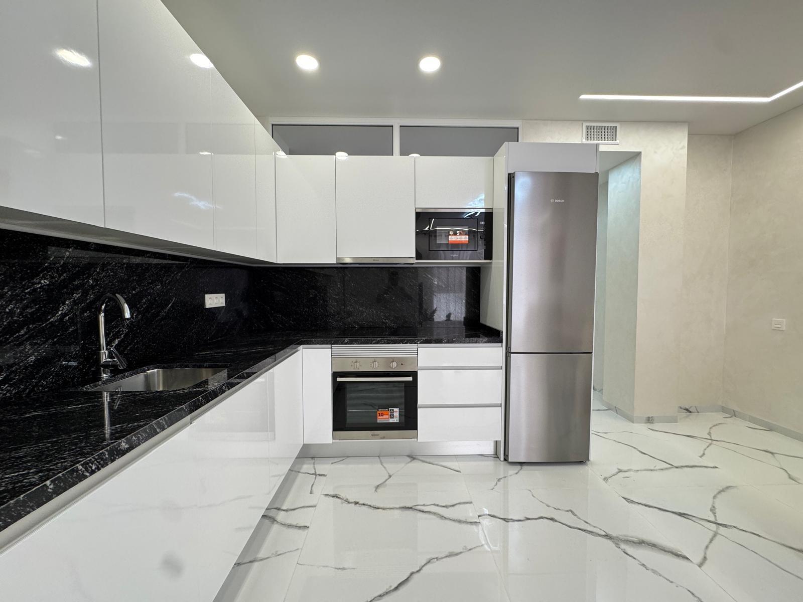 Terrace in apartment for sale in Torrevieja