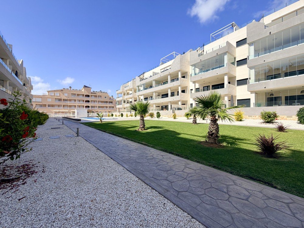 Master bedroom in apartment for sale in Orihuela Costa