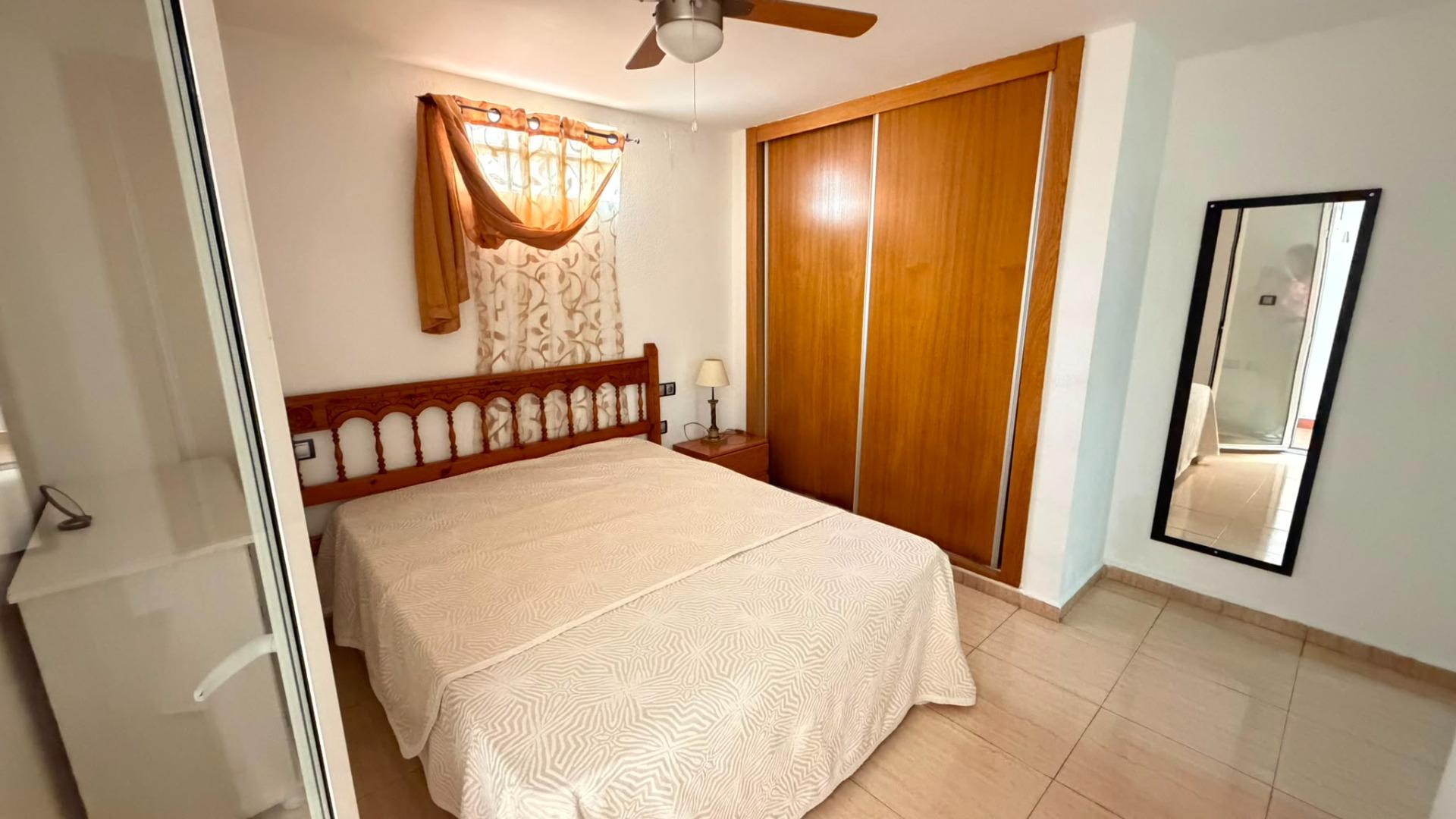 Master bedroom in apartment for sale in Torrevieja
