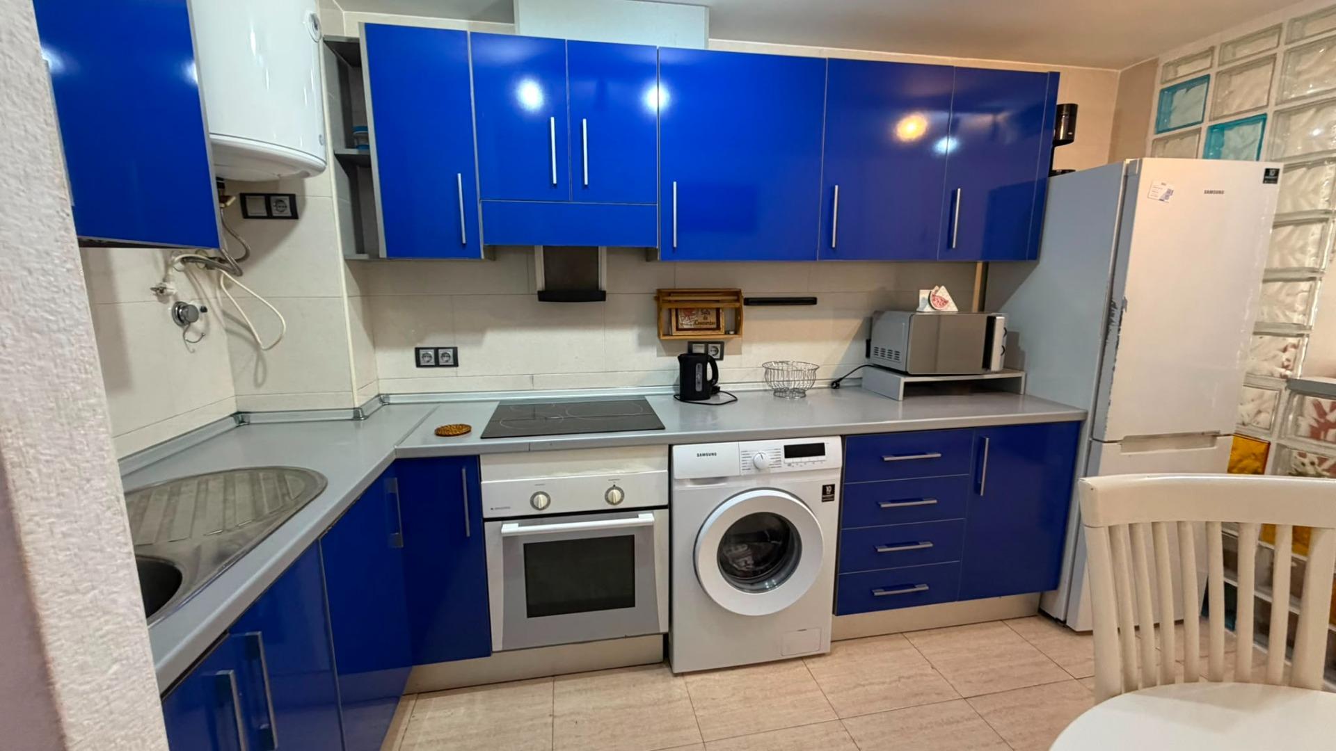 Bedroom in apartment for sale in Torrevieja