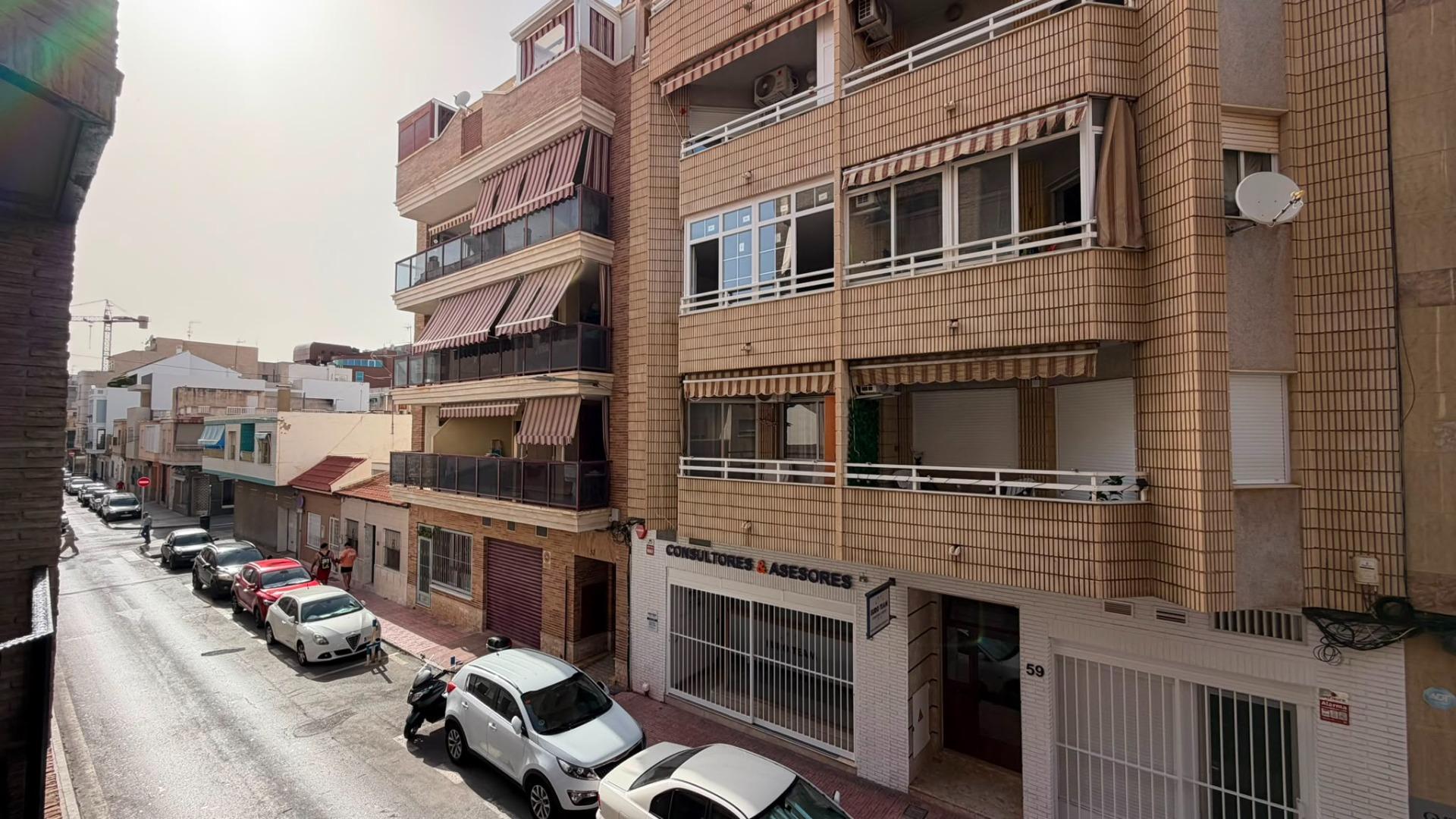 Kitchen in apartment for sale in Torrevieja