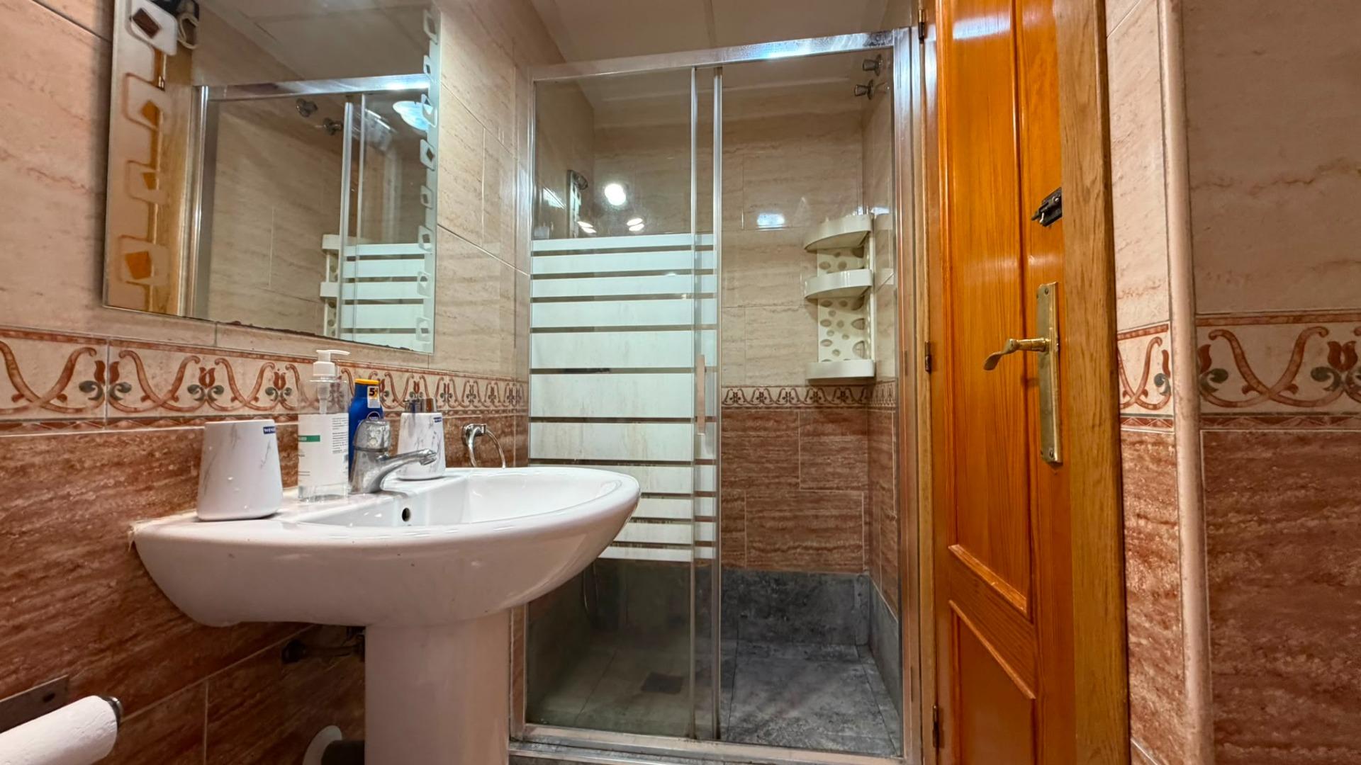 Bedroom in apartment for sale in Torrevieja