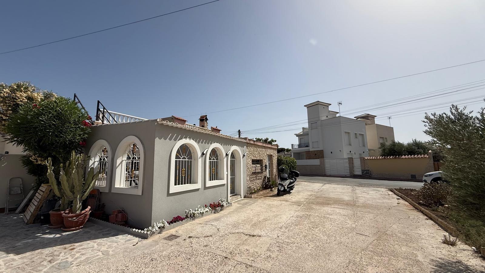 Garden in terraced for sale in Torrevieja