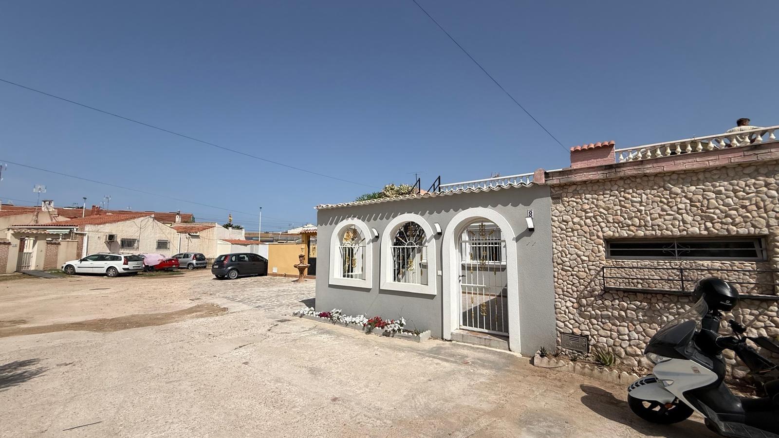 Exterior view in terraced for sale in Torrevieja