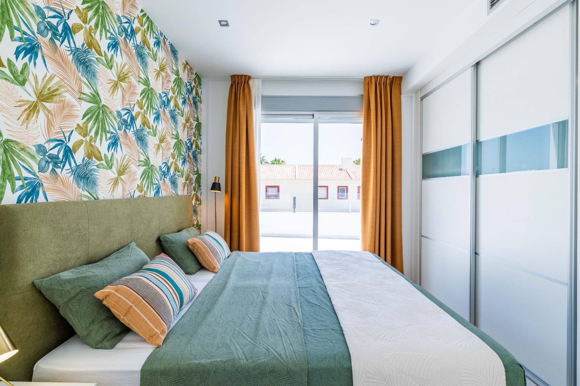 Master bedroom in villa for sale in Rojales