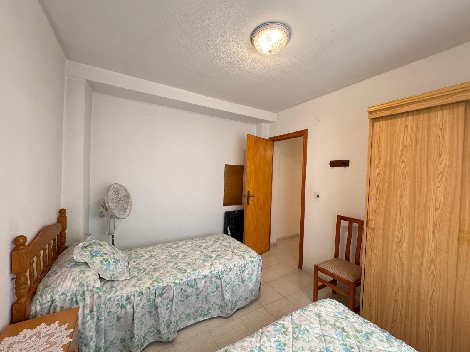 Master bedroom in apartment for sale in Torrevieja