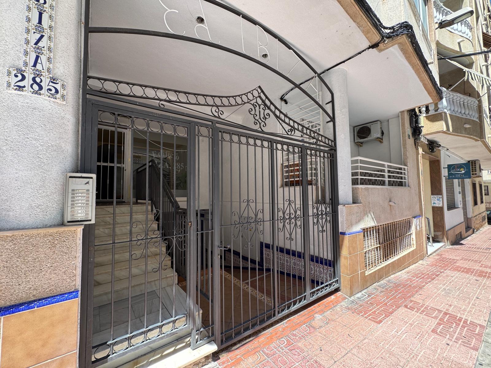 Pool area in apartment for sale in Torrevieja