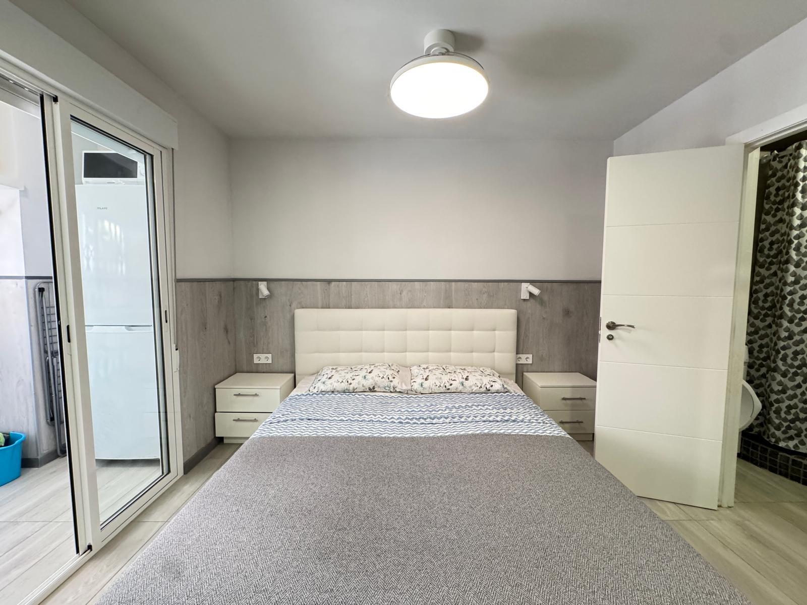 Bedroom in apartment for sale in Torrevieja
