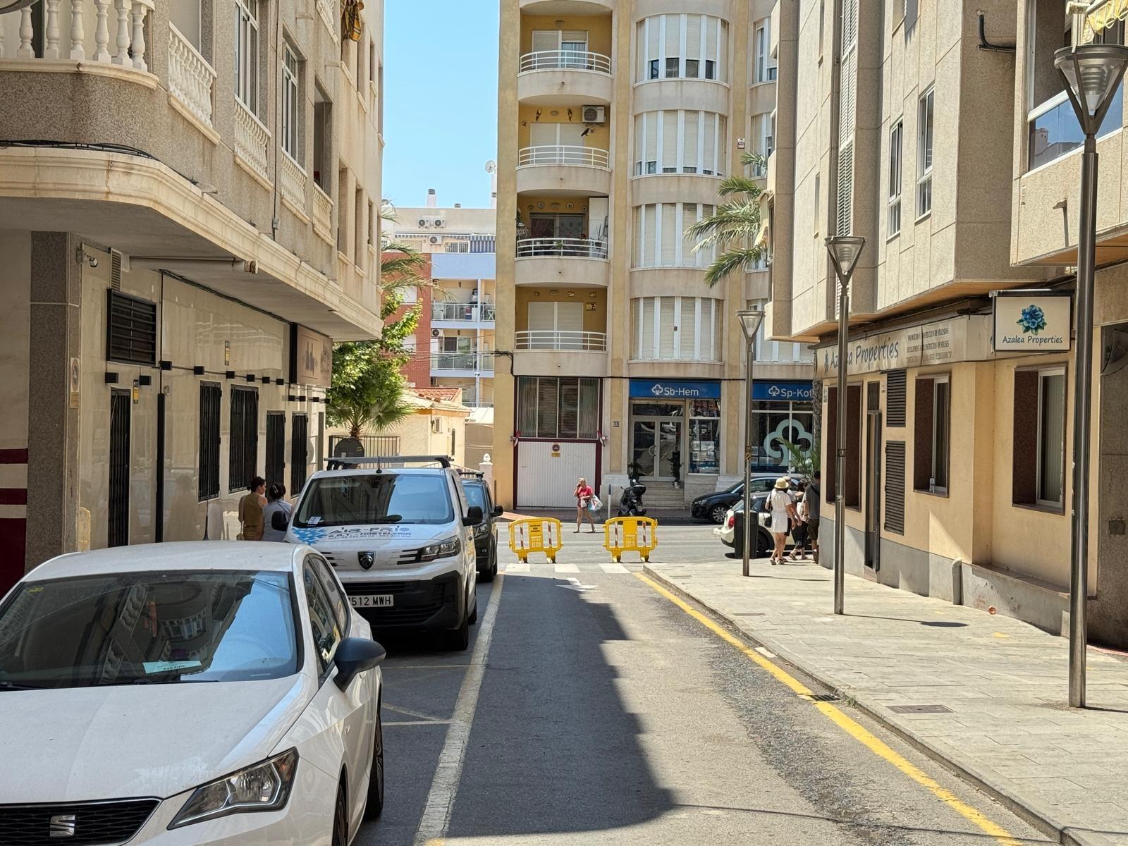 Bedroom in apartment for sale in Torrevieja